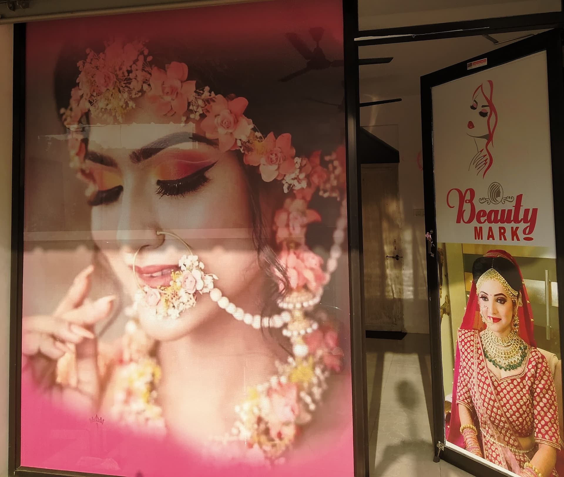 BEAUTY MARK