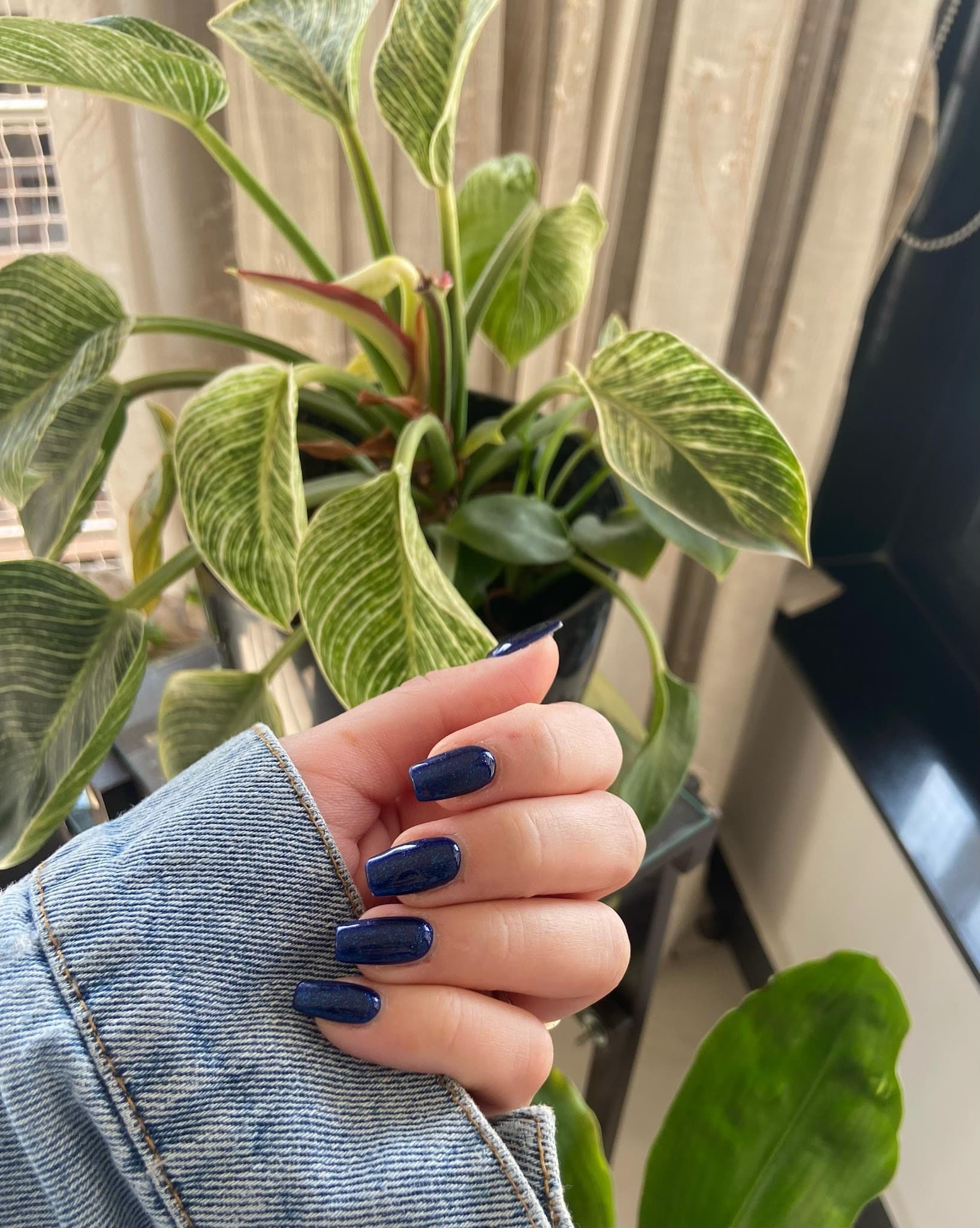 Nail Corner