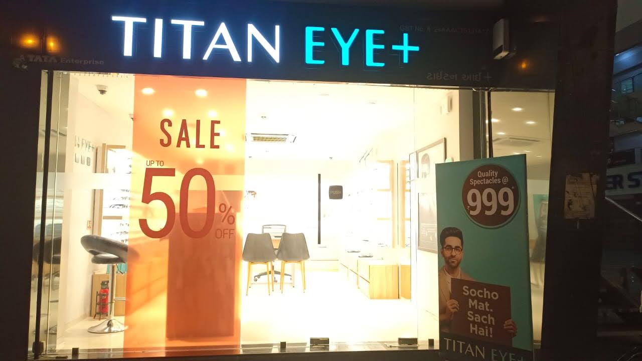 Titan Eye+