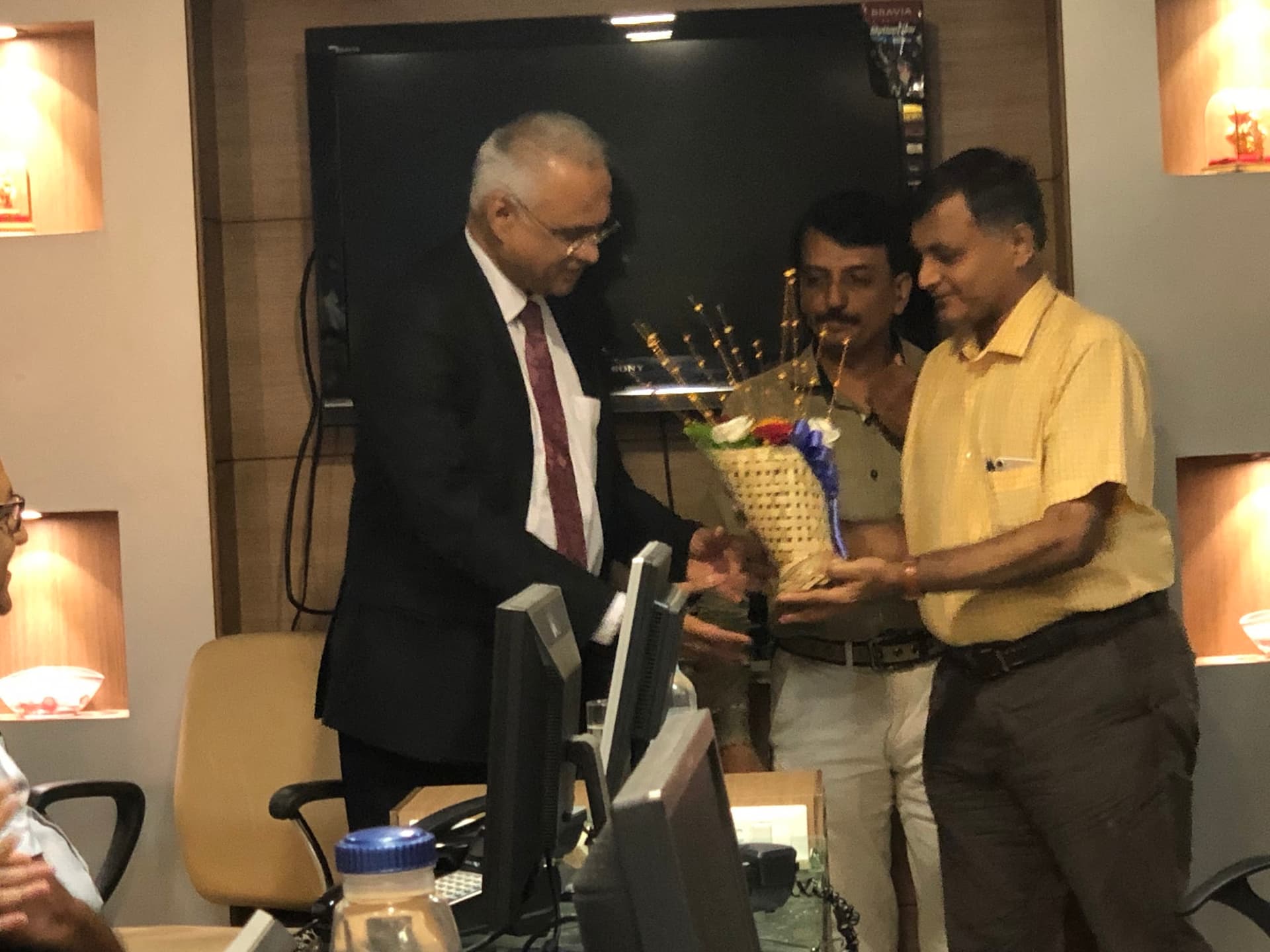 AADINATH SHARE SERV. PVT LTD