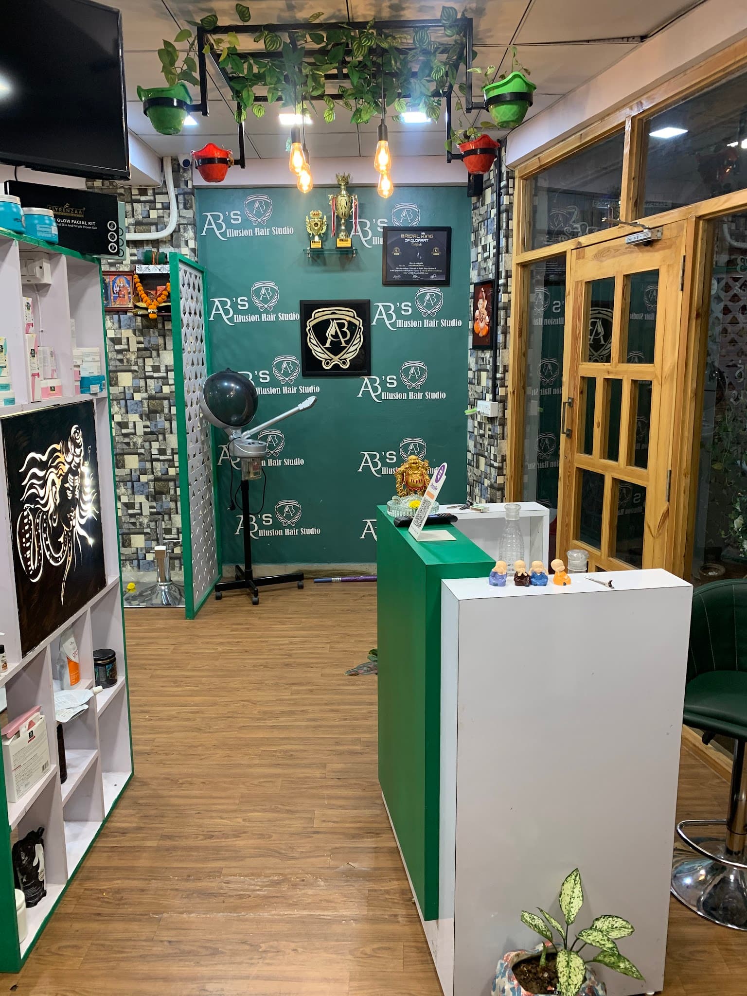 AB's illusion hair studio