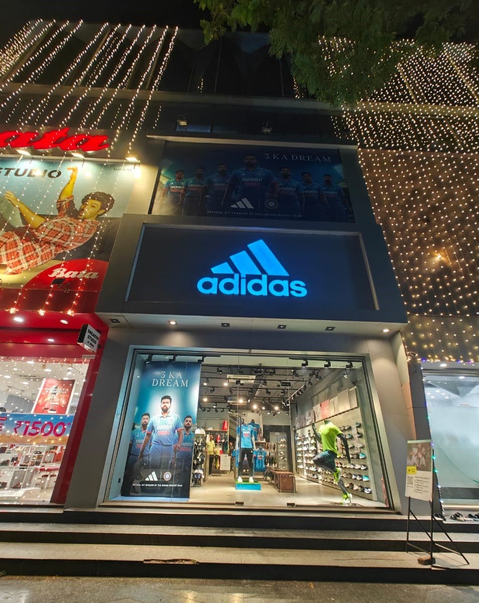 Adidas Store