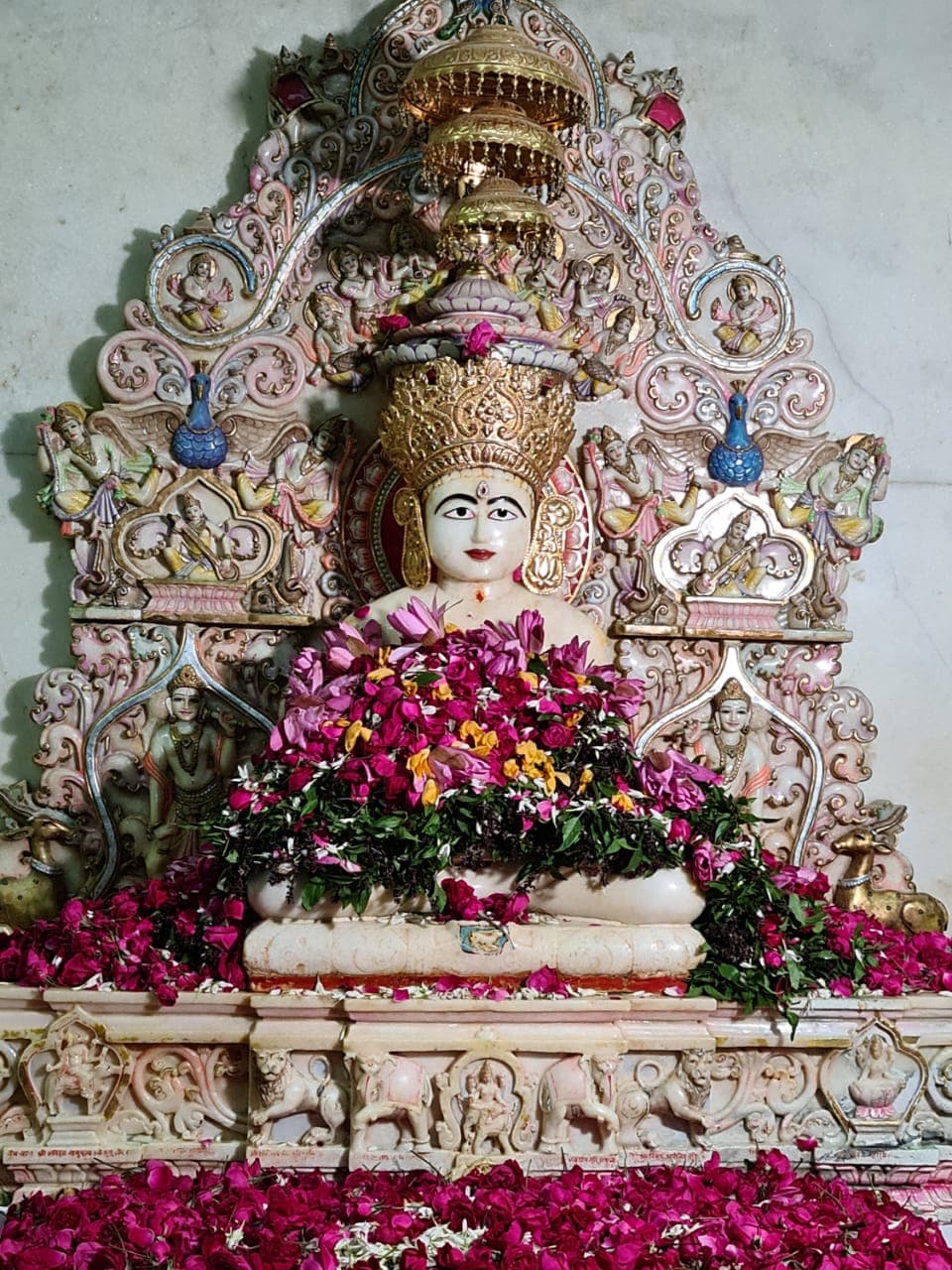 Arihant Vasupujya Shwetamber Jain Temple
