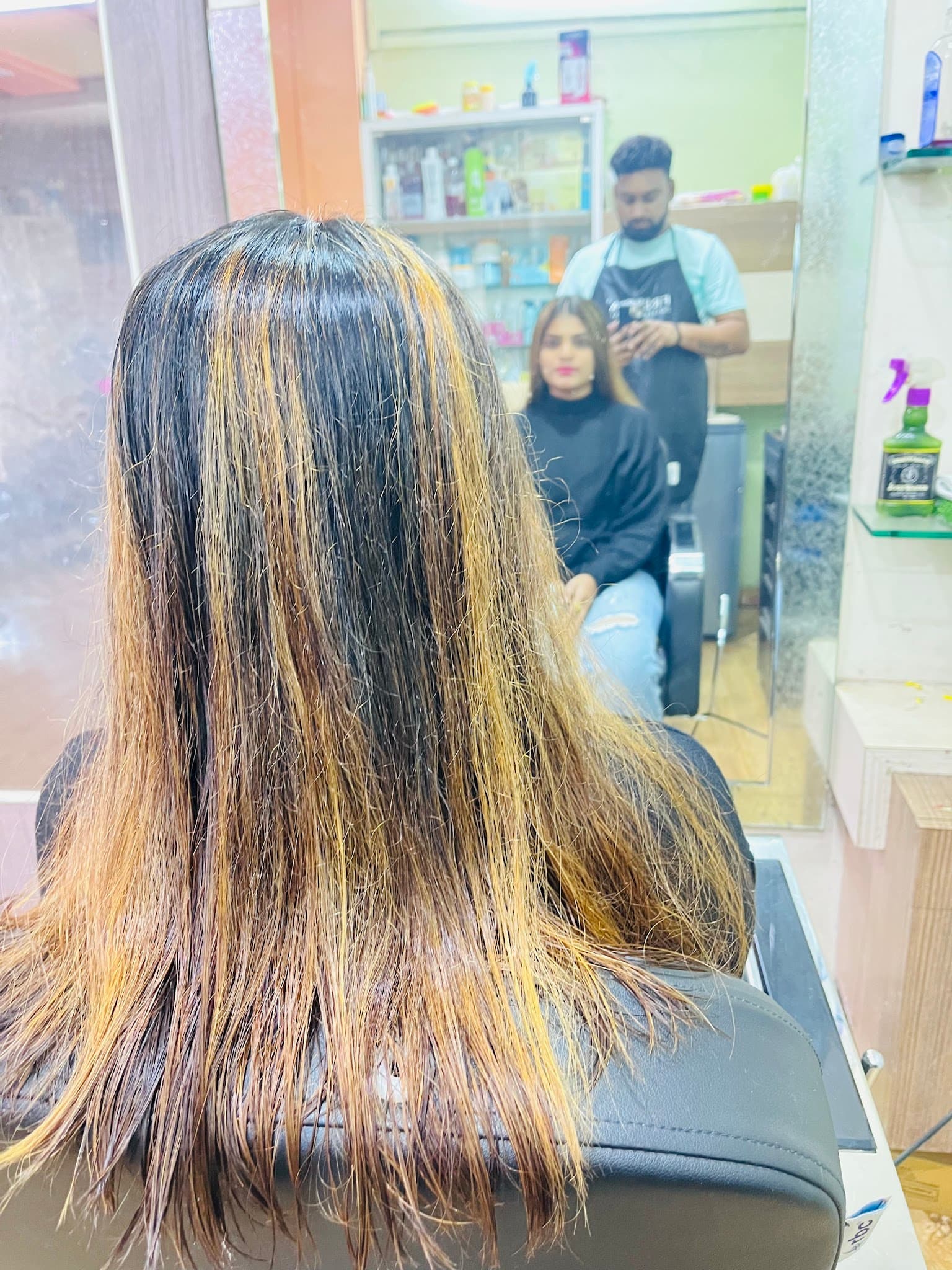 Aura the family salon