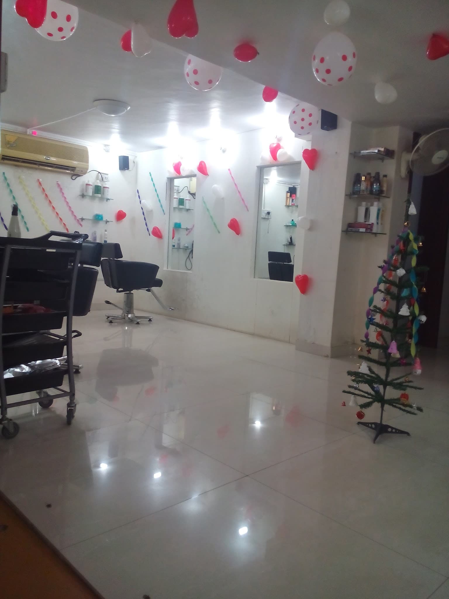 Bestie's salon spa & academy