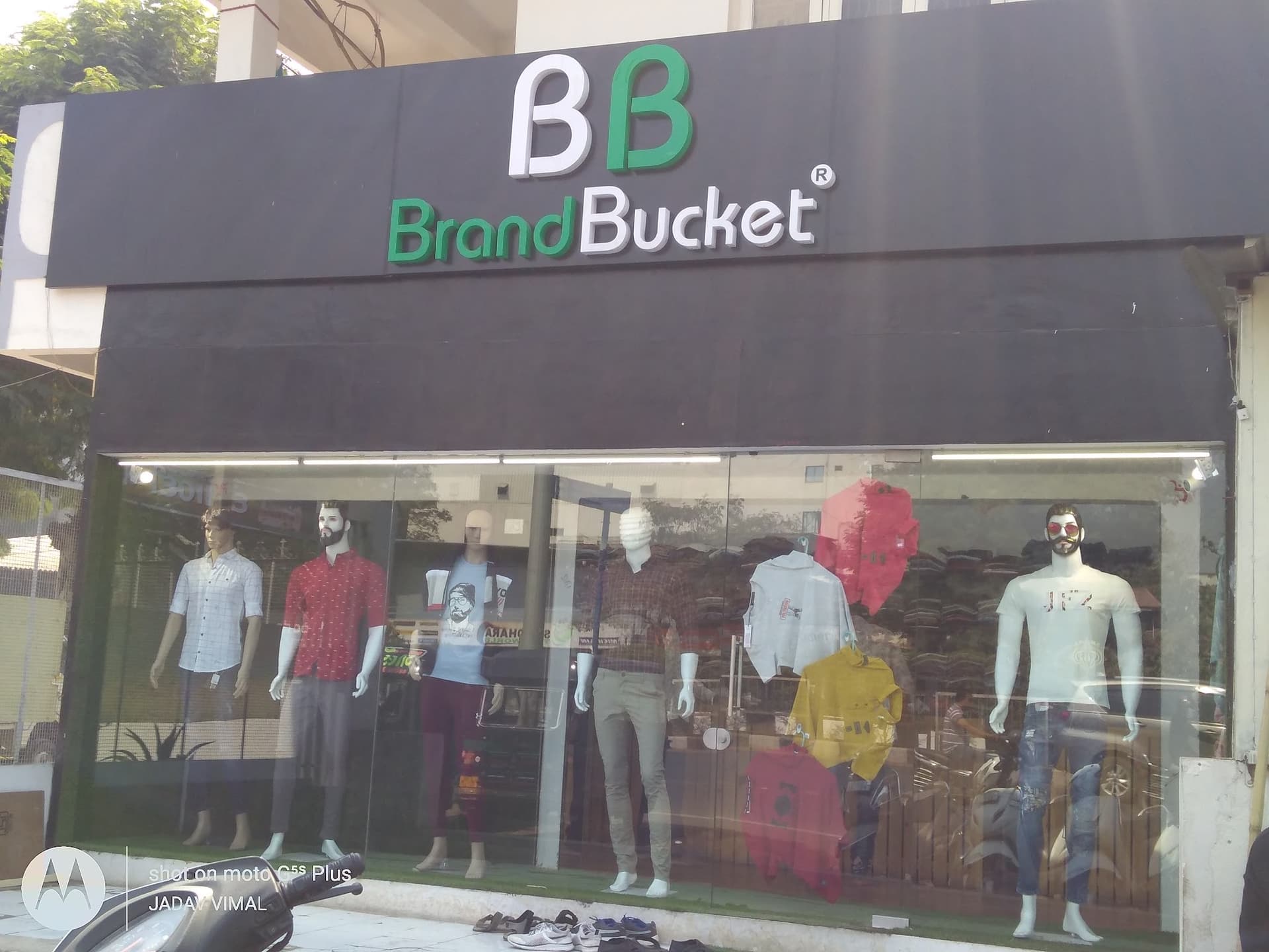 Brand Bucket