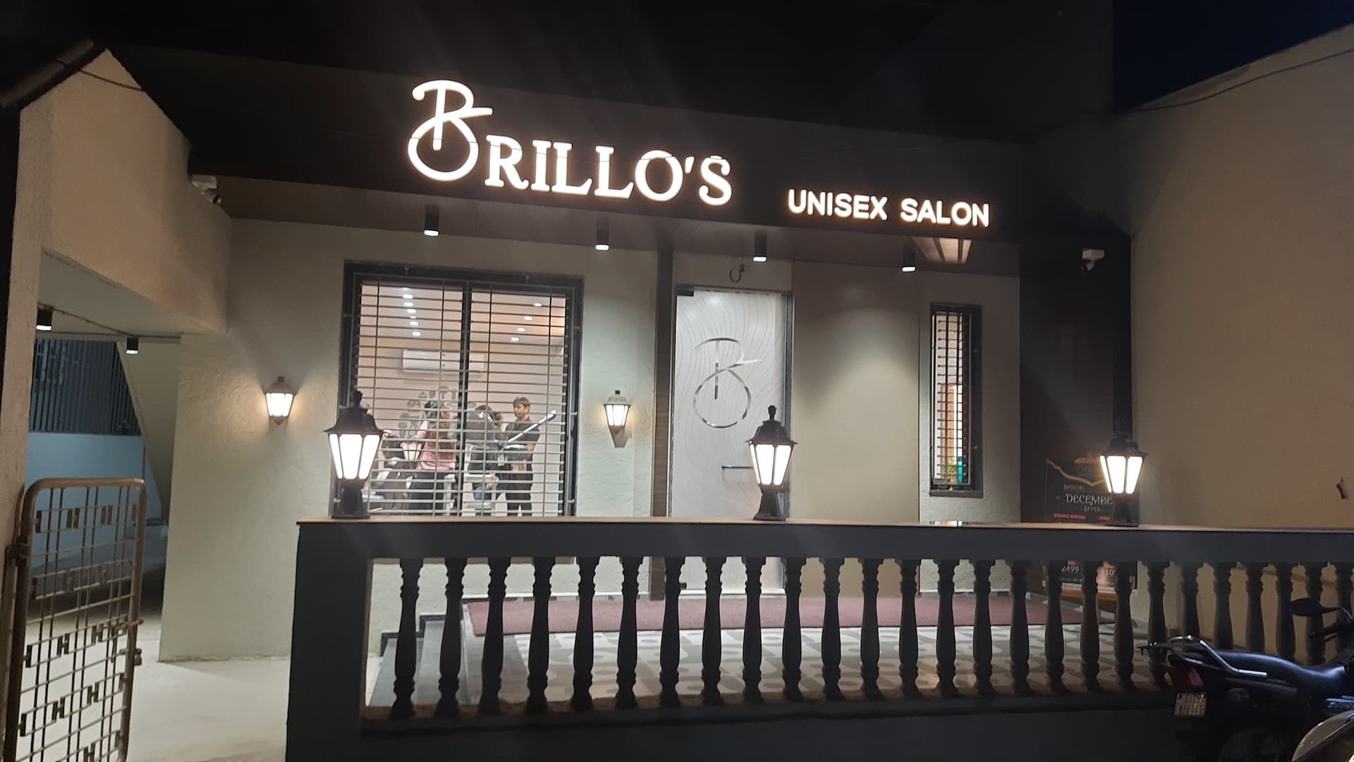 Brillo's Unisex Salon