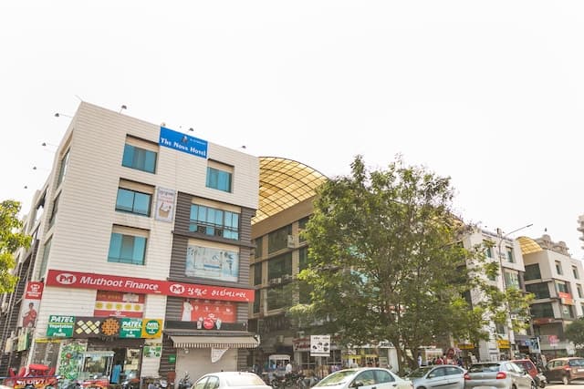 Capital O 63570 The Nova Hotel