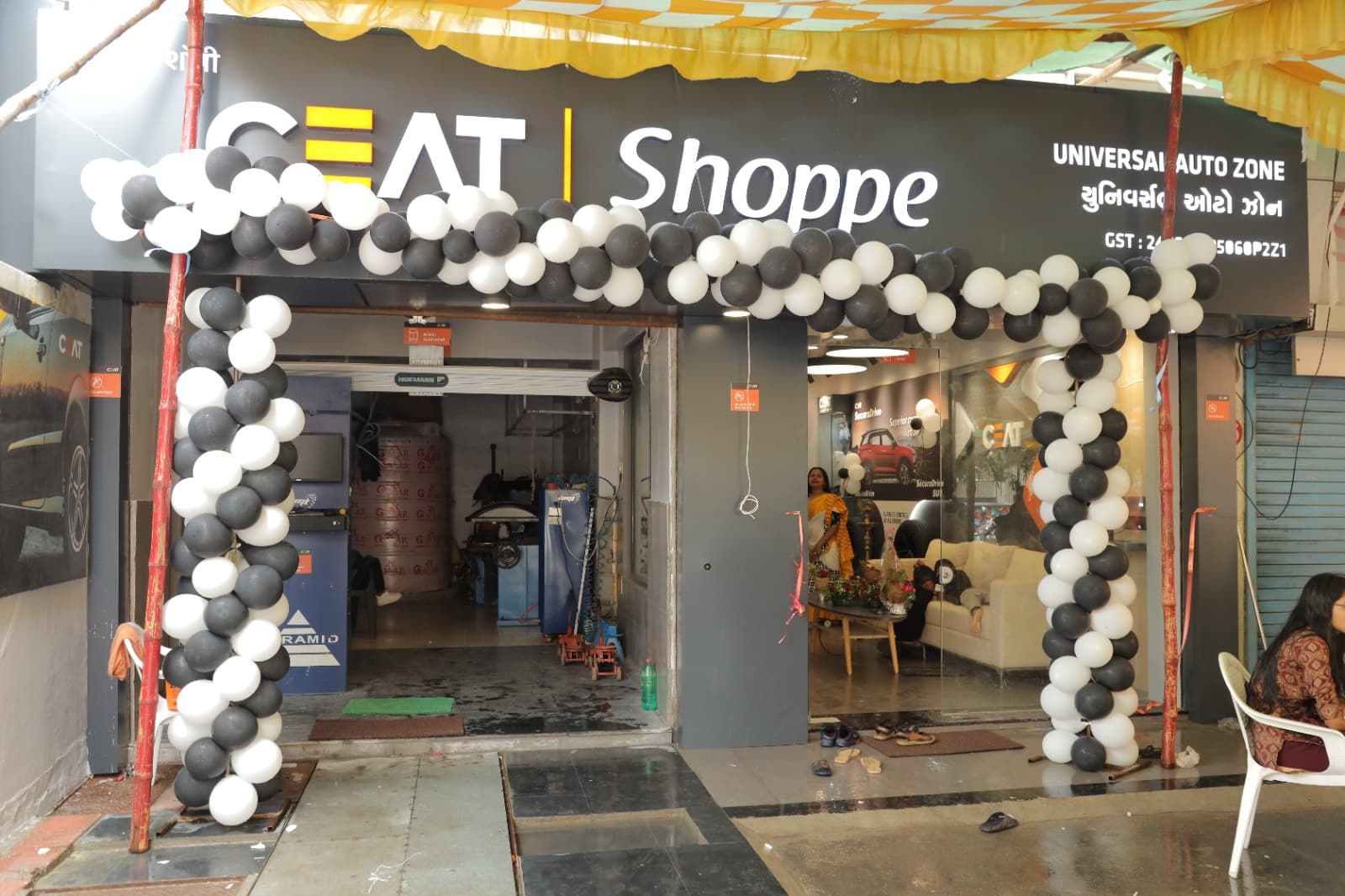 CEAT Shoppe Universal Auto Zone