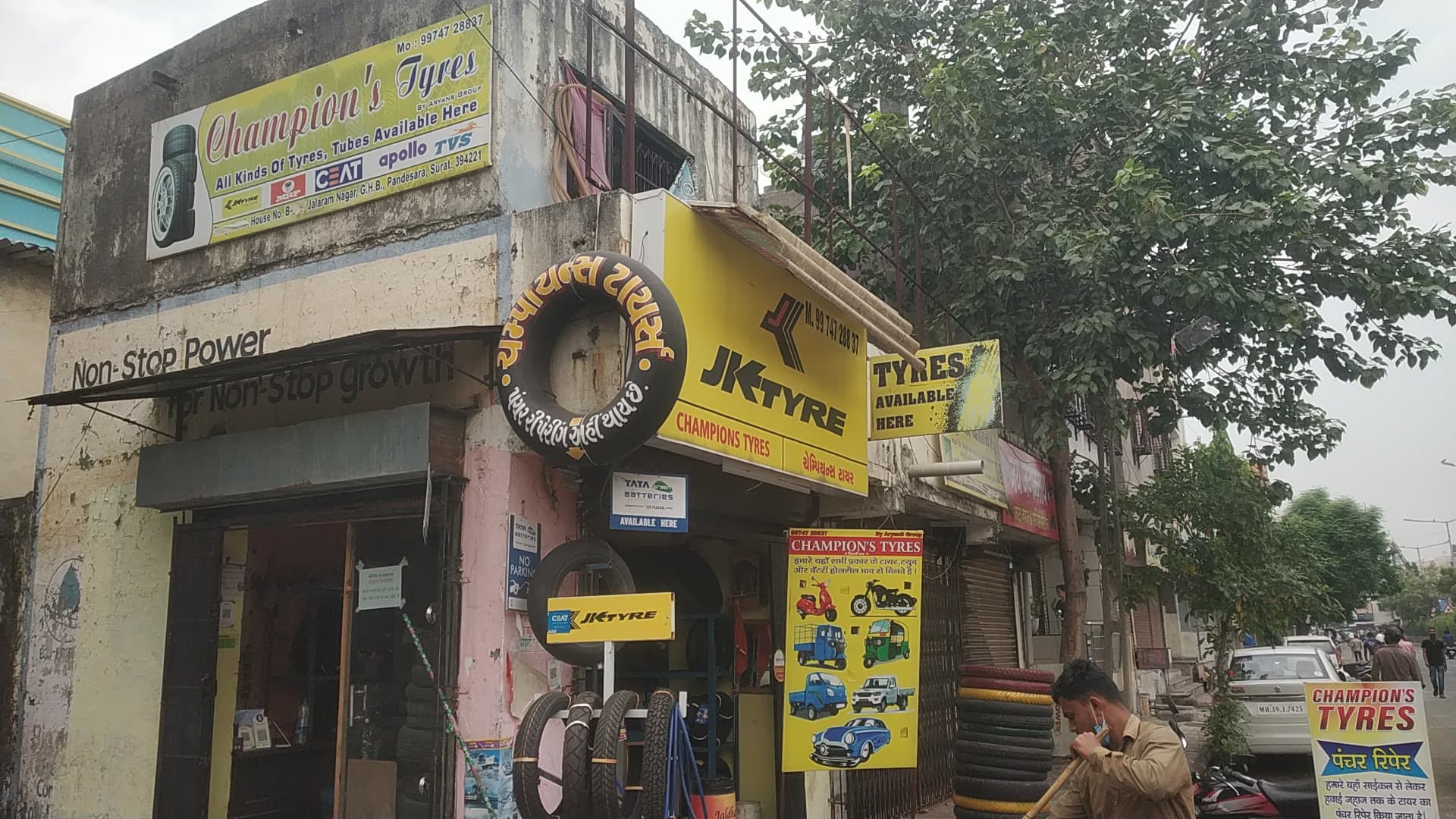 CHAMPION'S TYRES & BIKE WASH