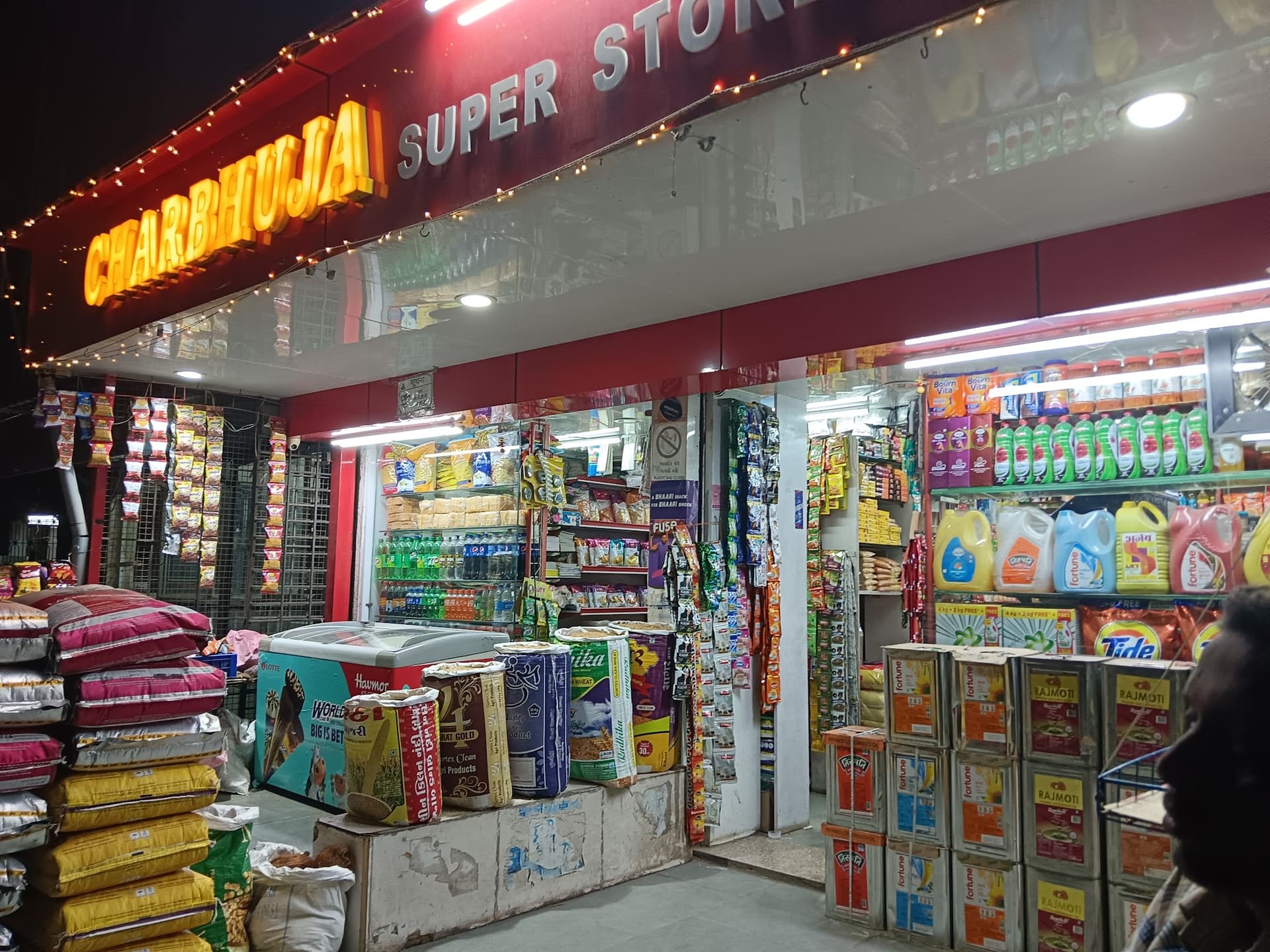Charbhuja super store