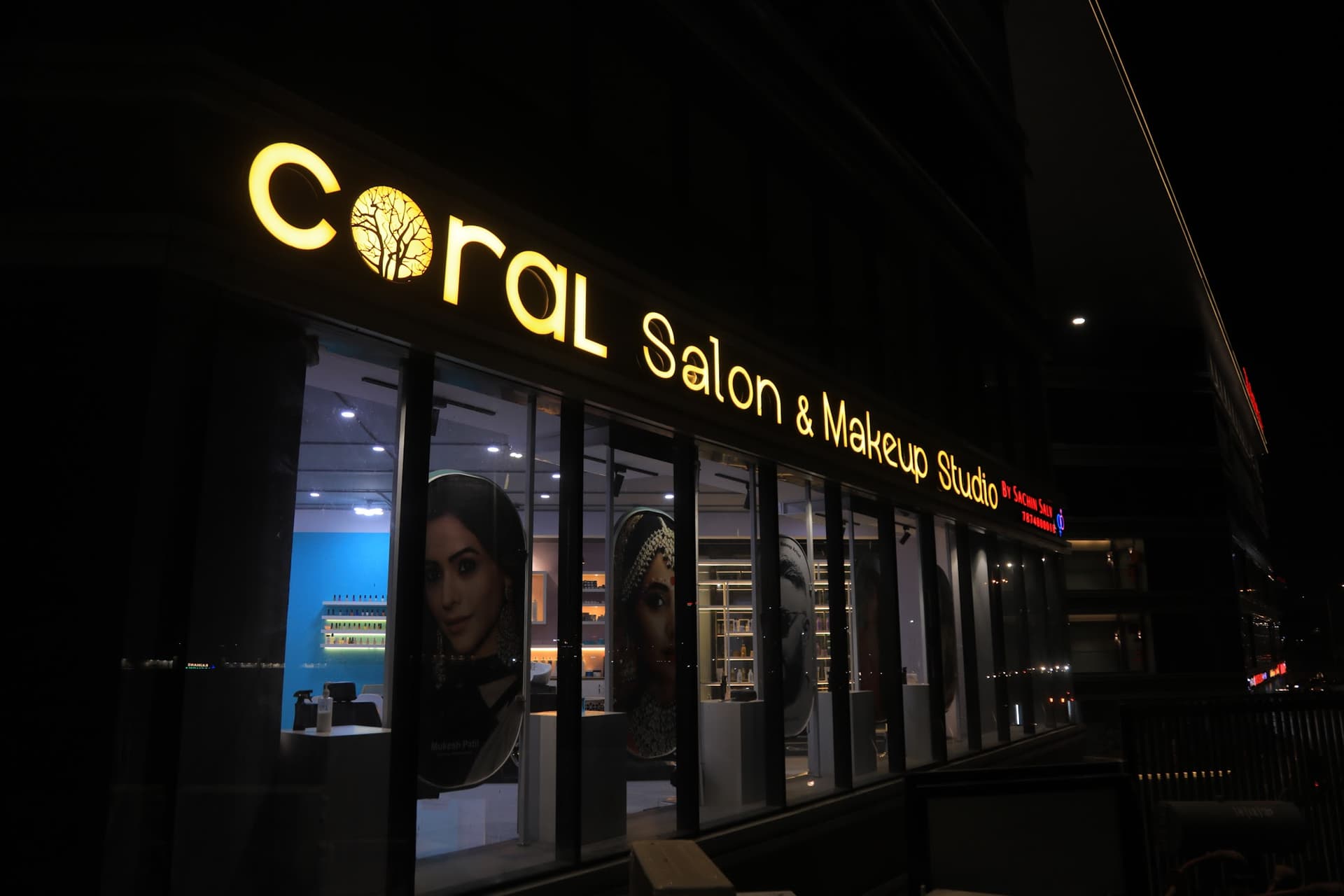 Coral Salon Vesu