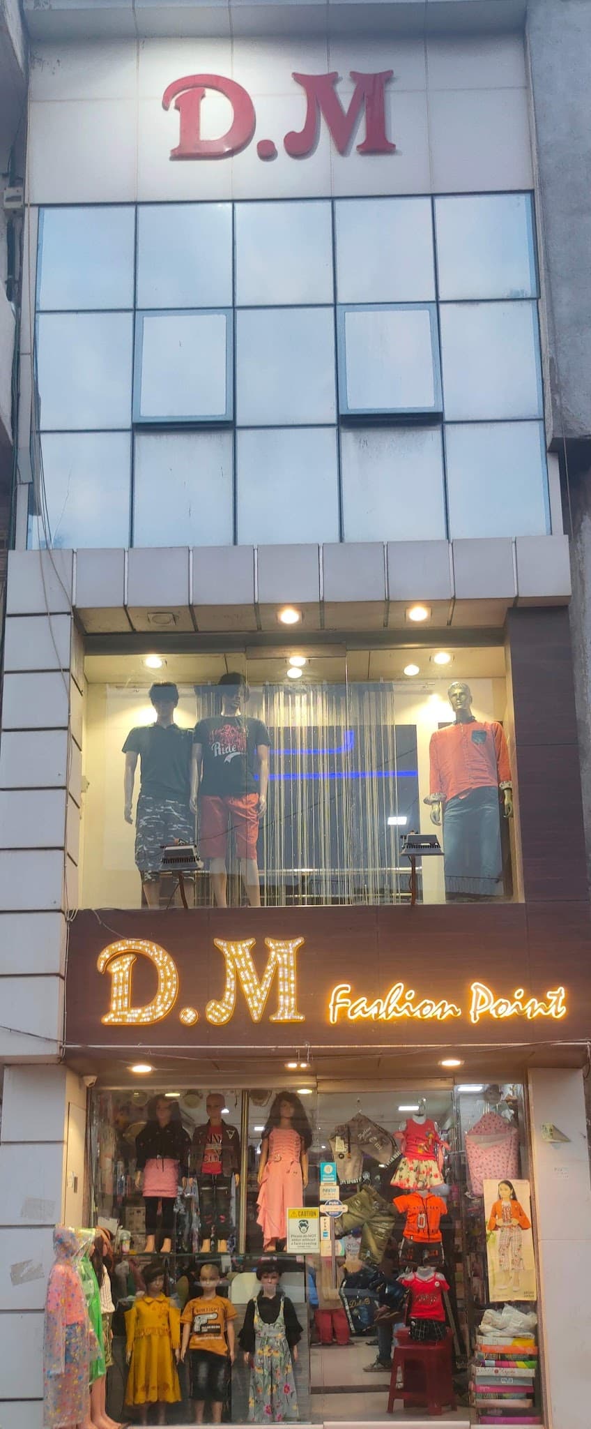 D.M Fashion Point