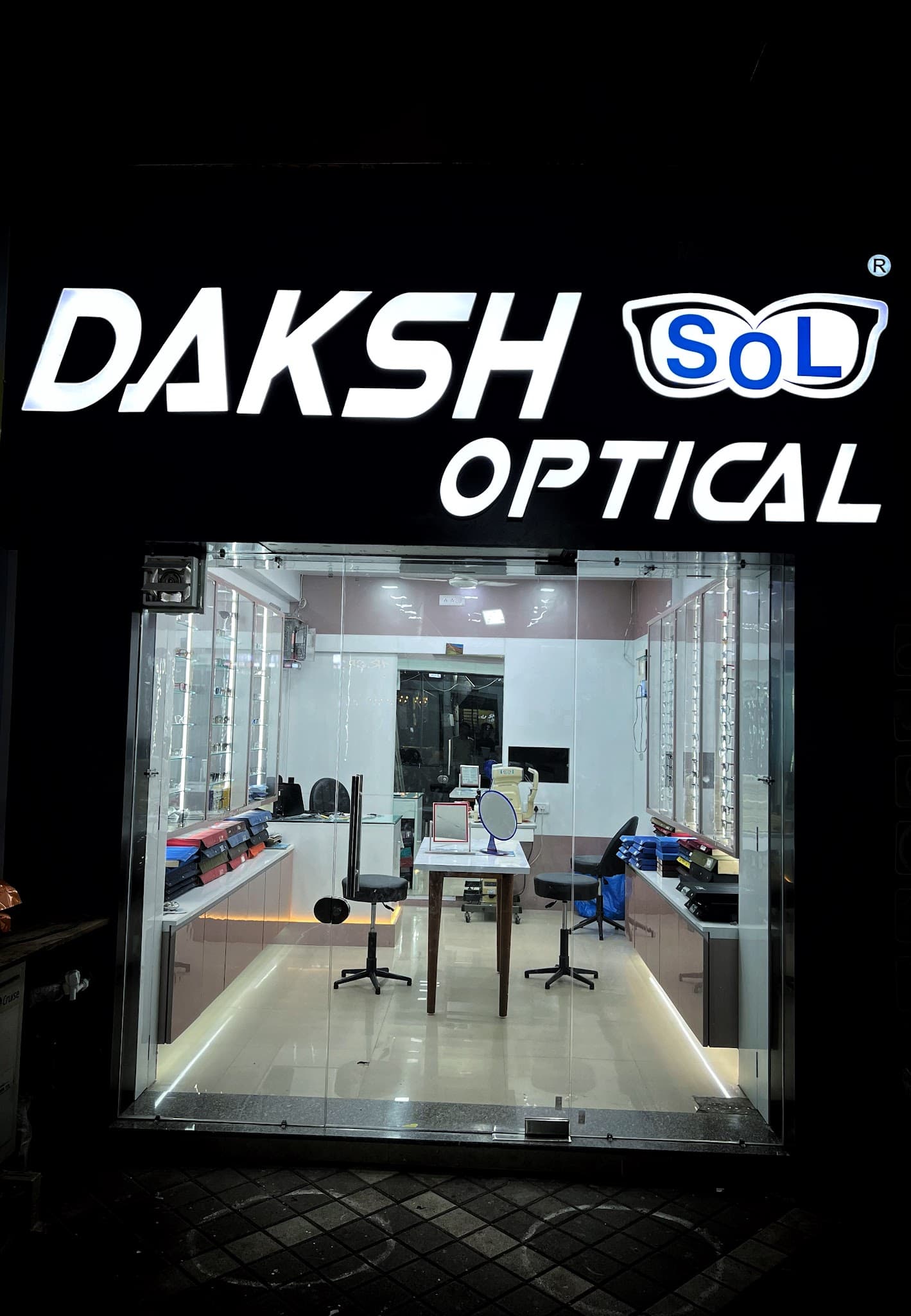Daksh Optical