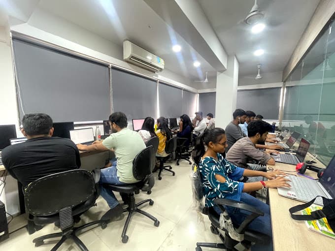 Darwin Technologies | Best IT Institute in Surat | Best IT Training Institute