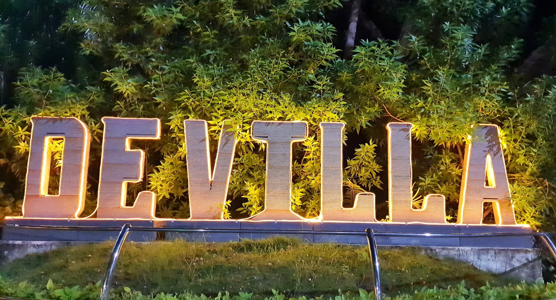 De' Villa Garden Restro Lounge