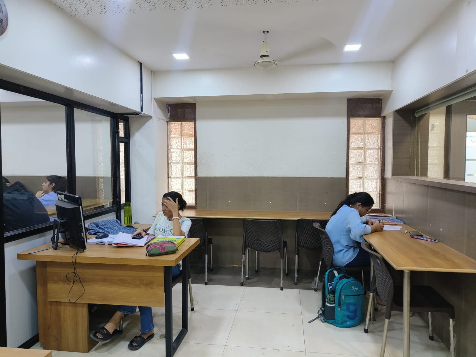 Enjoy Chemistry with Yash - Best Chemistry Tuition Class for JEE NEET BOARDS in Surat