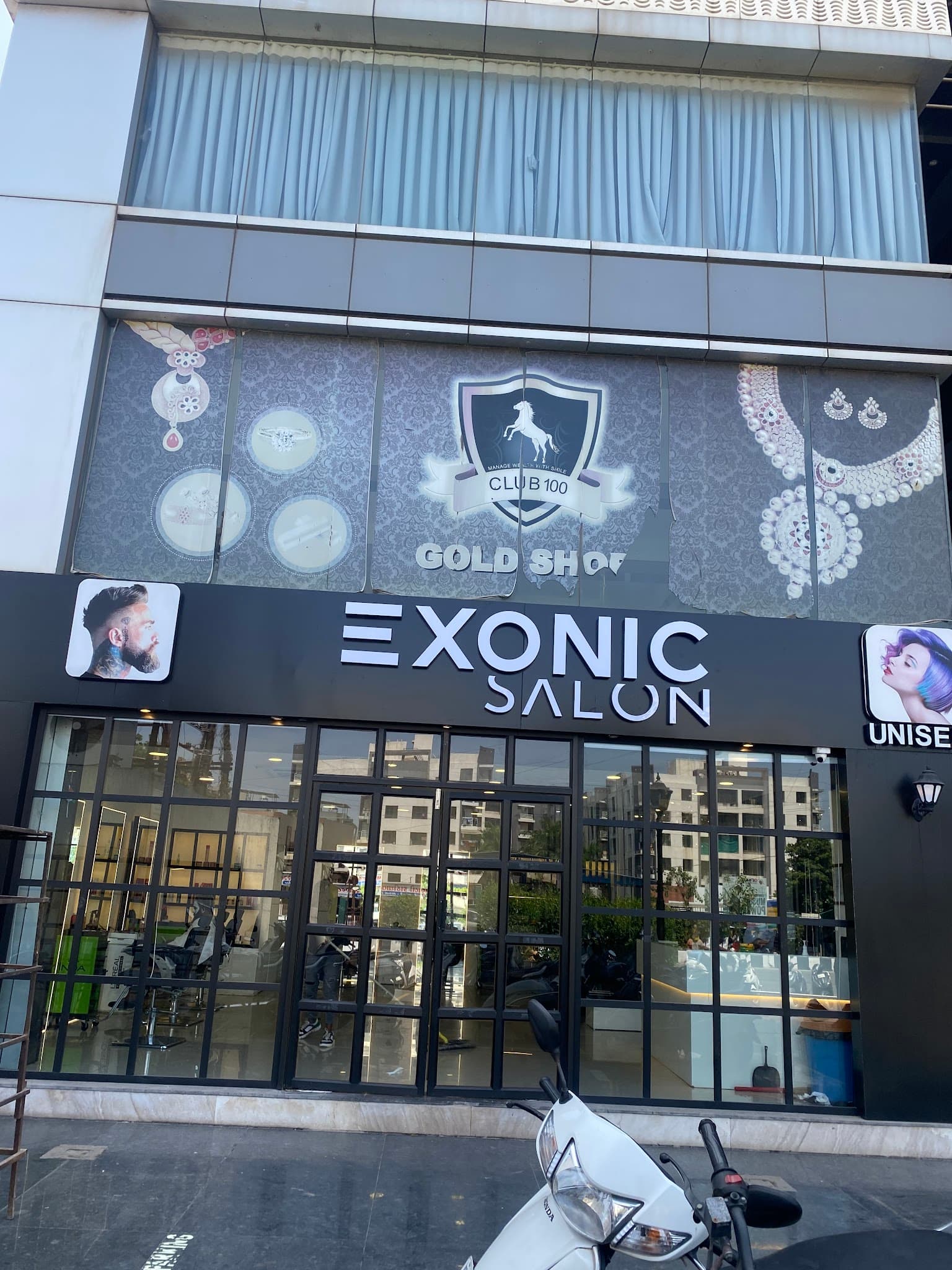 Exonic salon