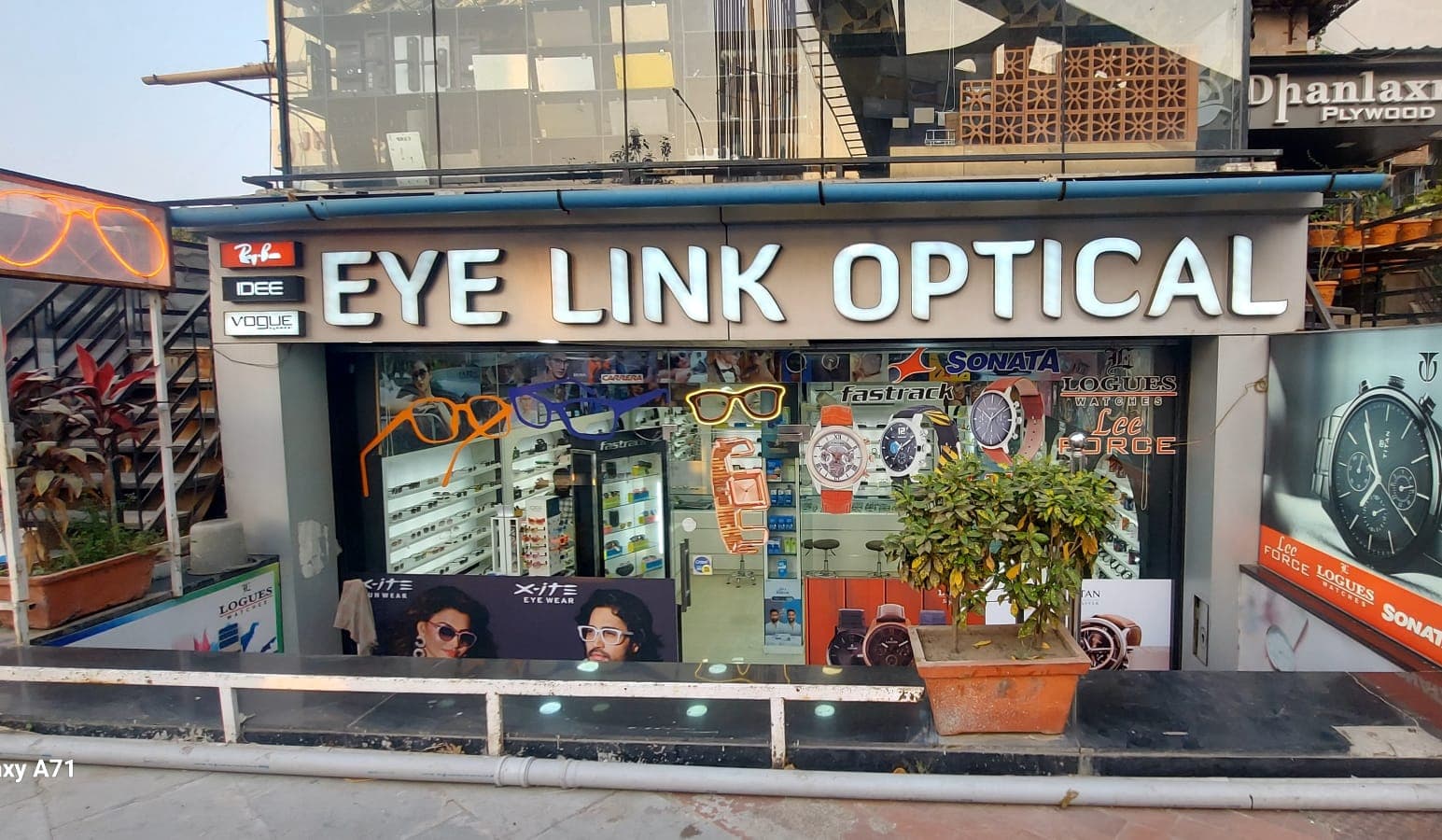 Eye Link Optical And Watch