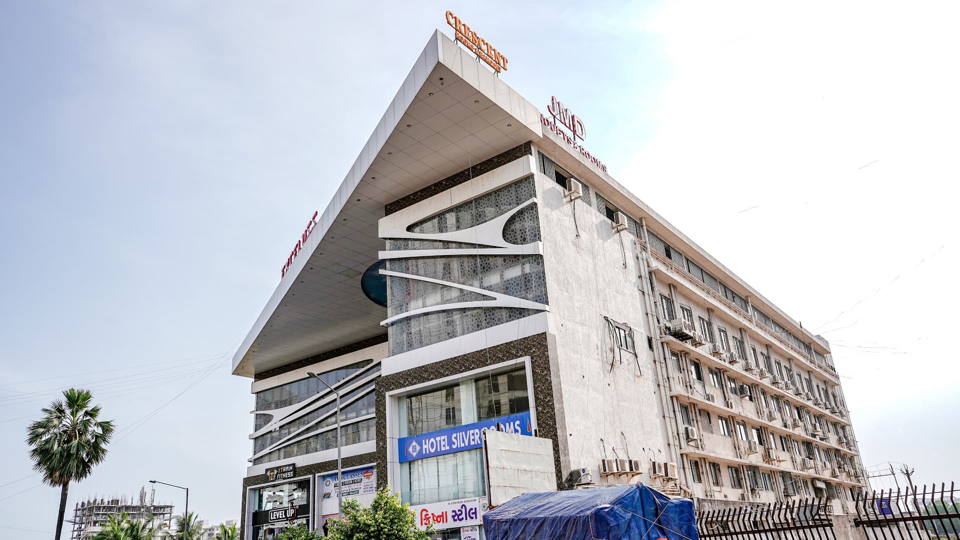 FabHotel Crescent - Hotel in Althan