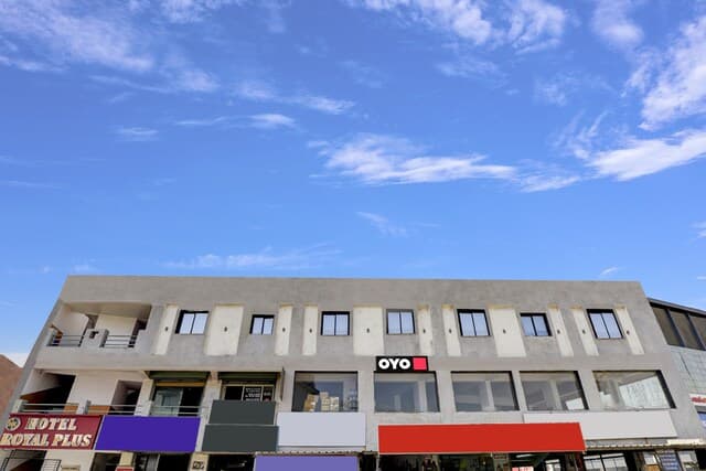 Flagship Hotel Royal Plus