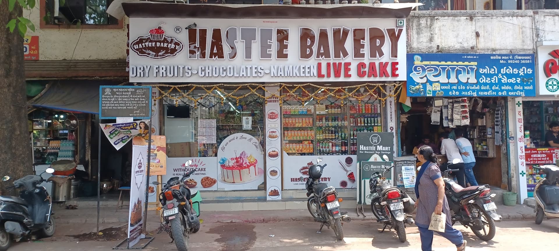 Hastee Bakery