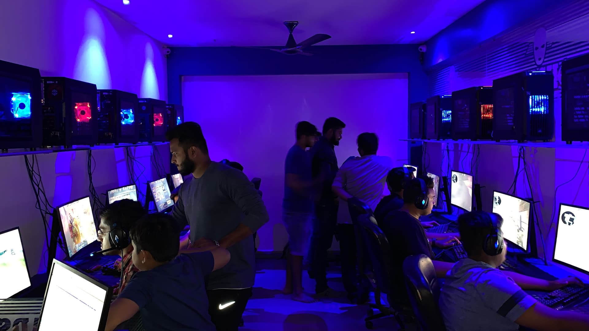 Headshot Gaming Arena