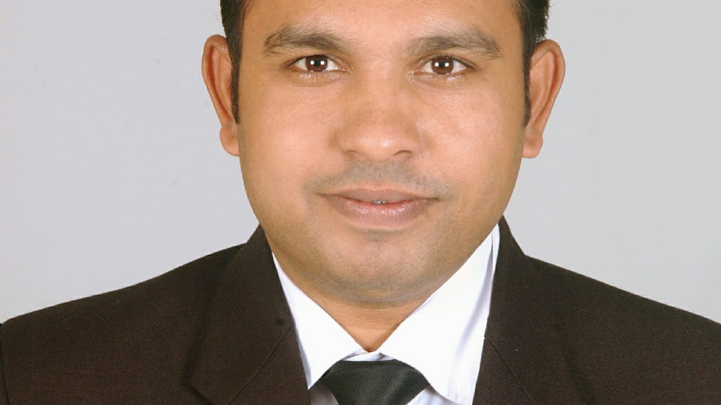 Hemant G. Surati (Advocate & Notary )