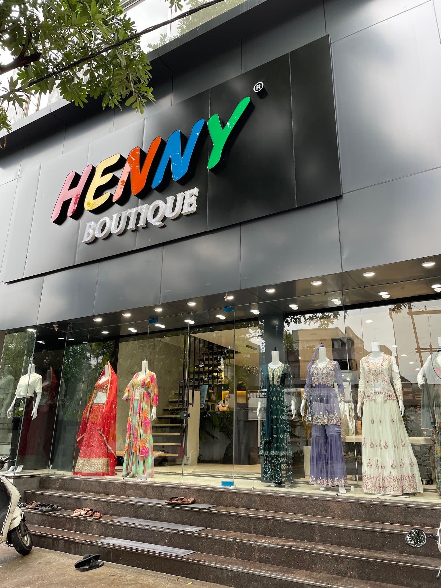 Henny boutique