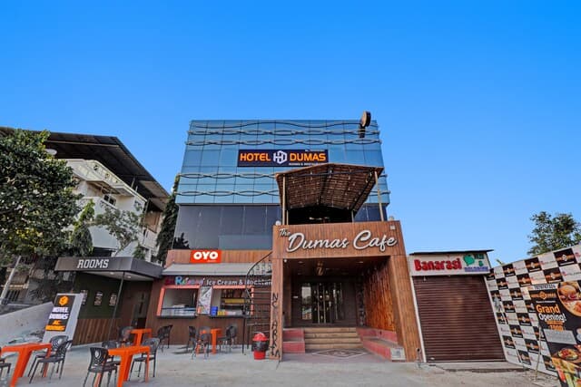 Hotel Dumas Near Airport