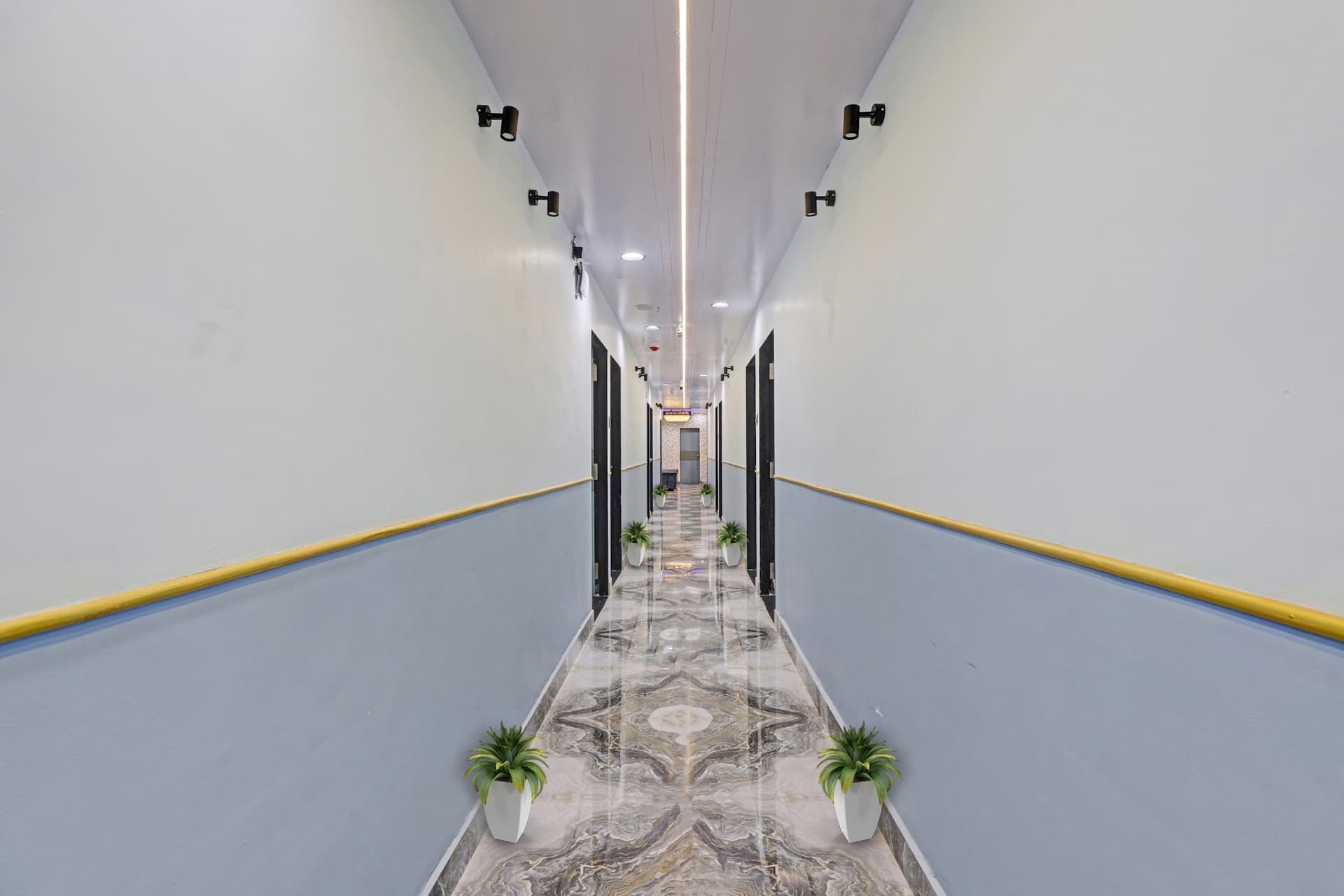 Hotel La Marina