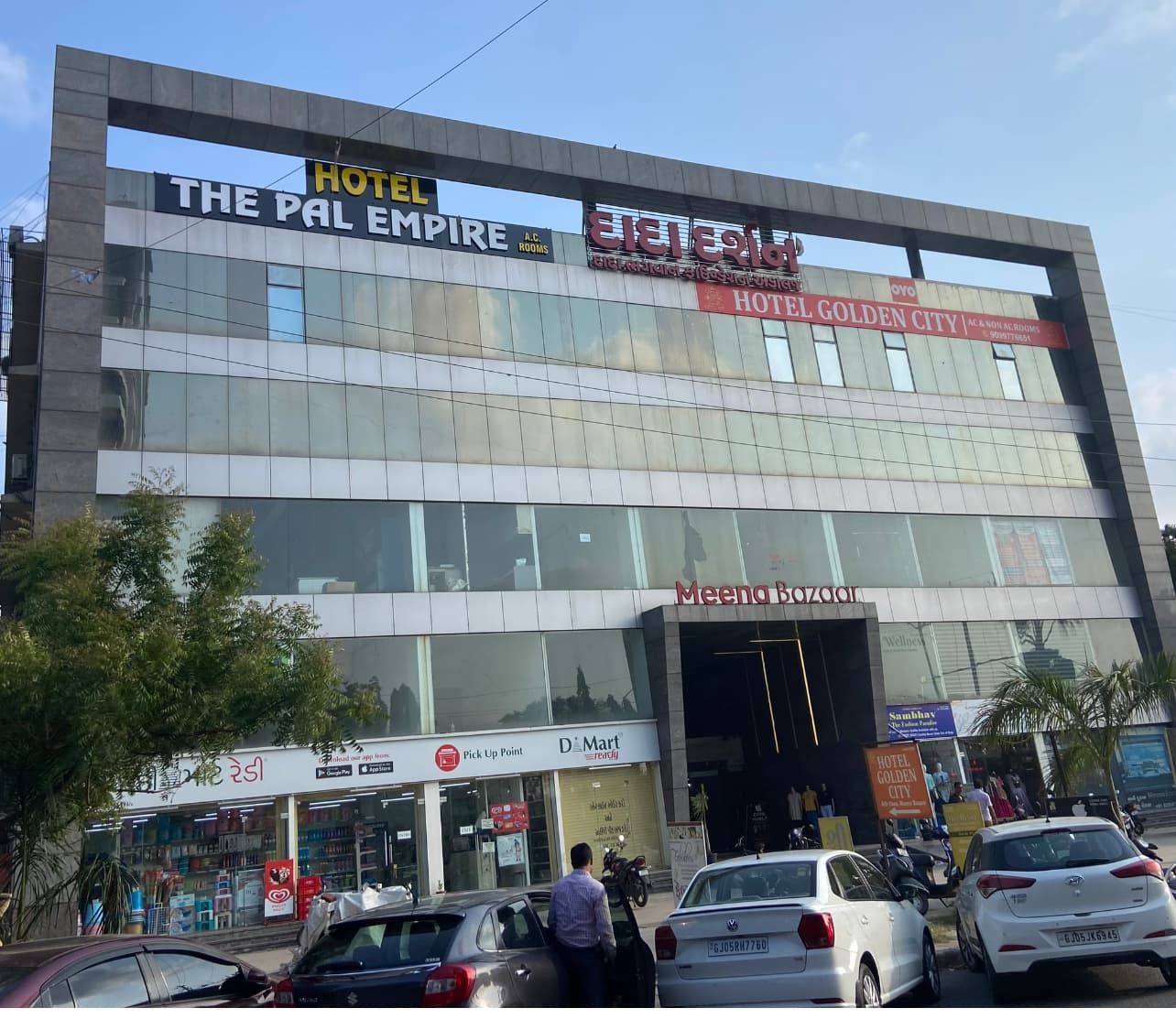 Hotel The Pal Empire