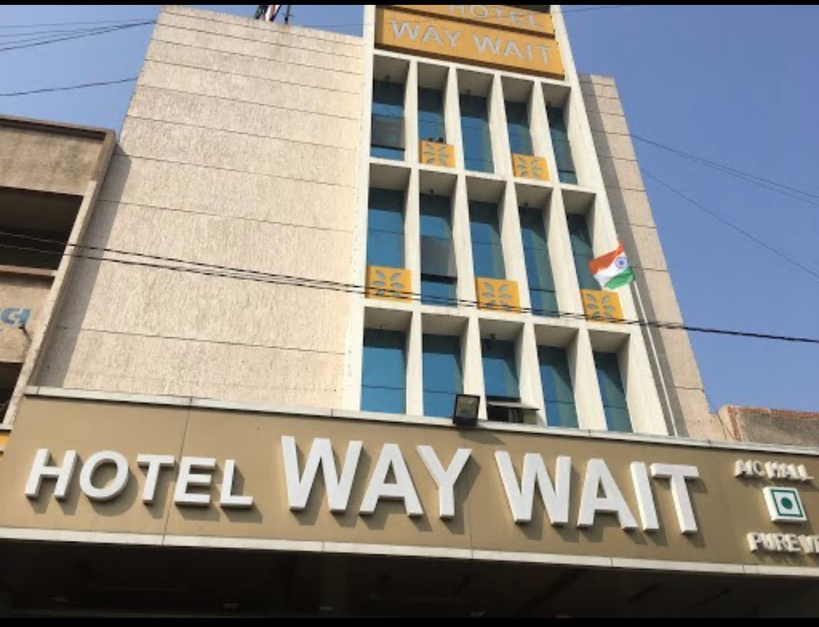 Hotel Way Wait