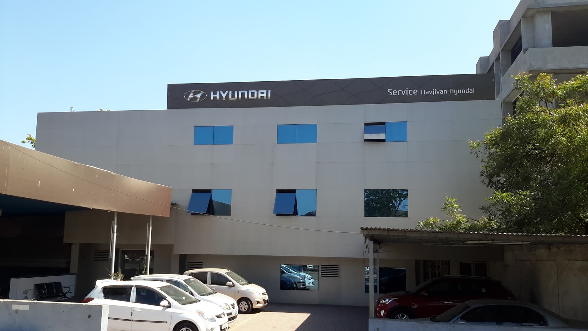Hyundai Service - Navjivan Hyundai