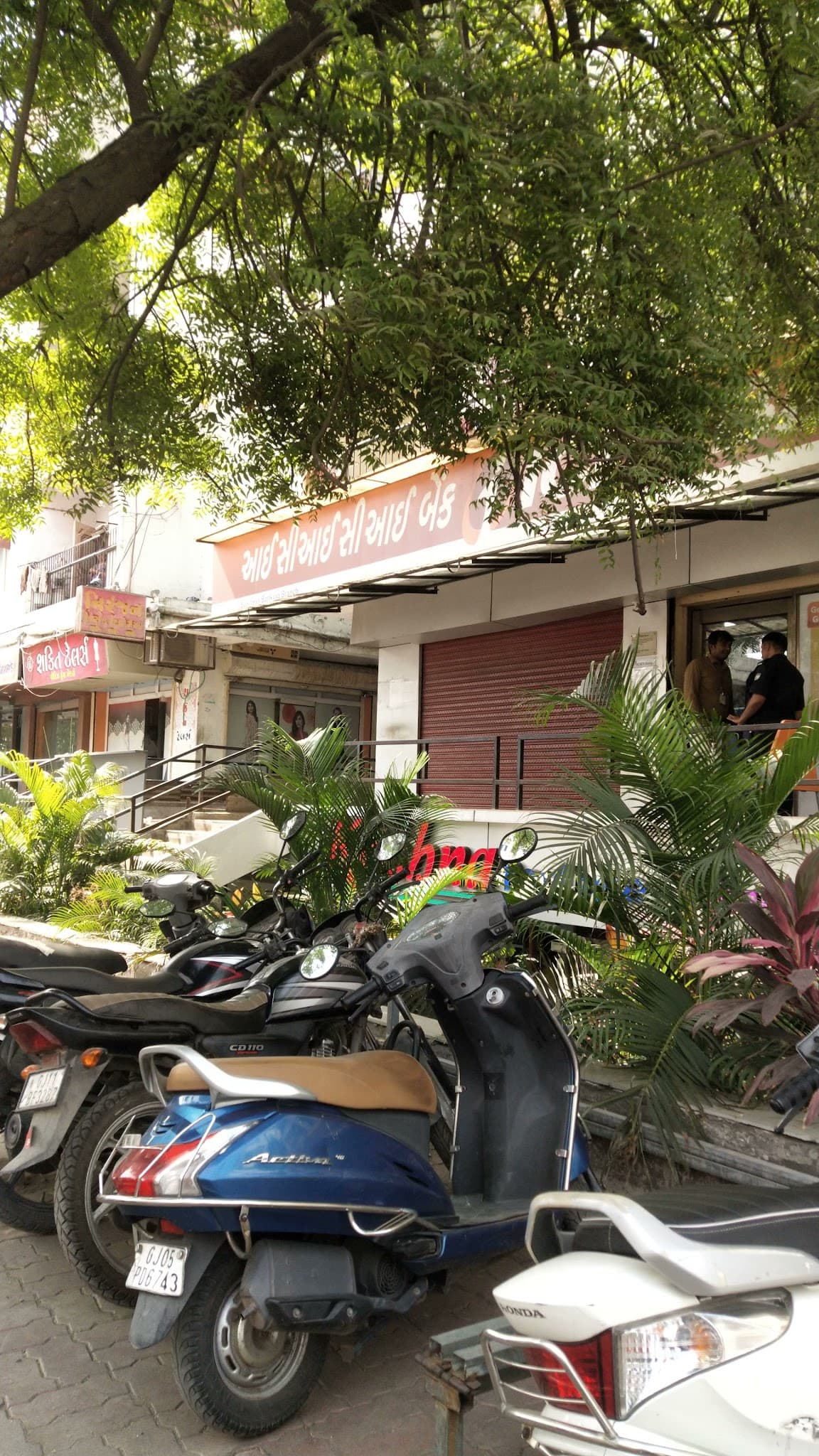 ICICI Bank Varachha Surat-Branch & ATM