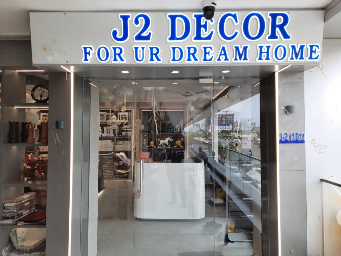 J2 Decor