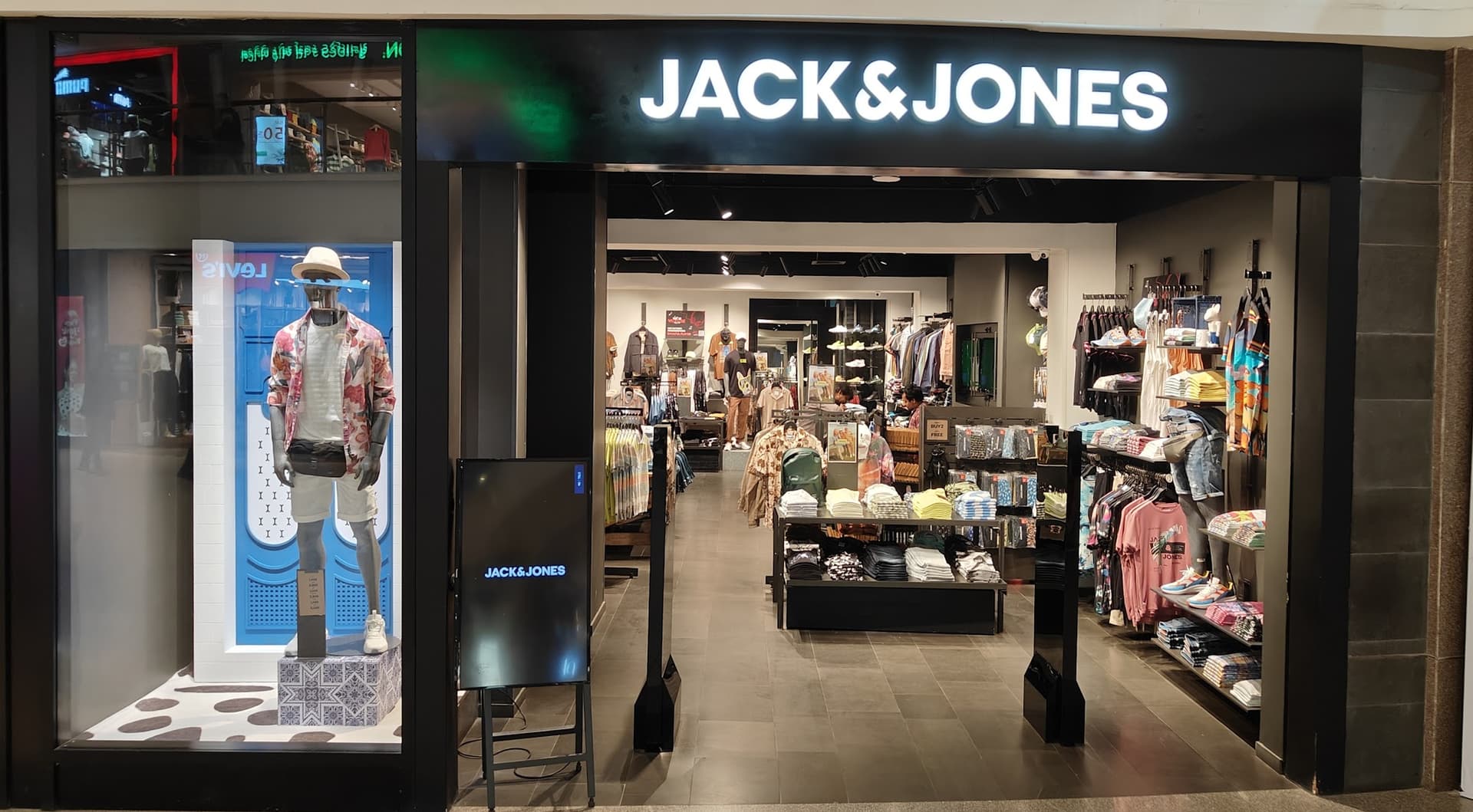 Jack & Jones STORE