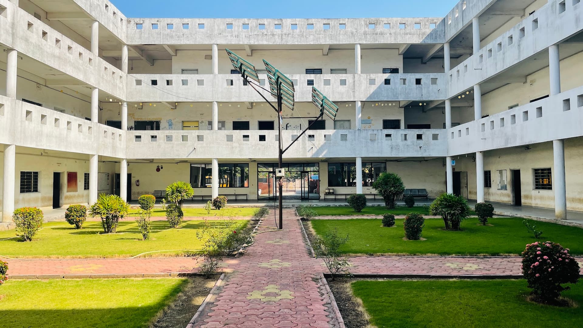 Jayvantrai Harrai Desai Polytechnic