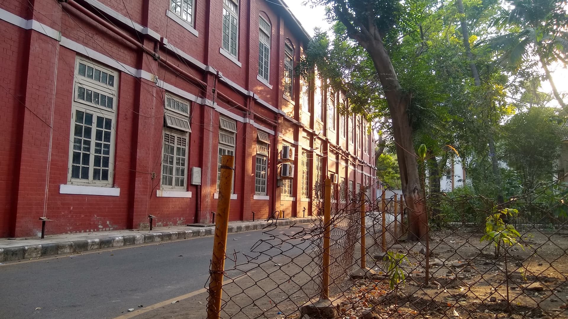 Lady Kikabhai Premchand Library