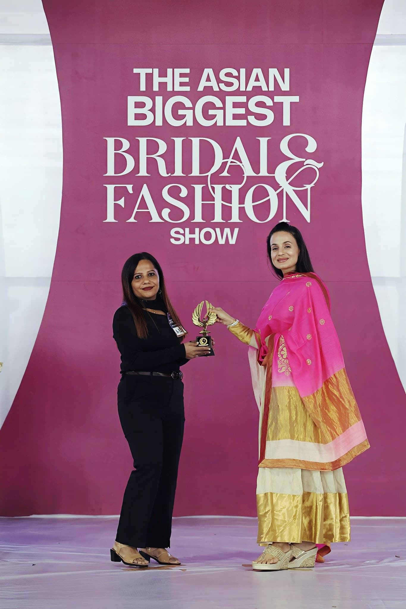 Lakmy Beauty Parlour (Tina Patel)