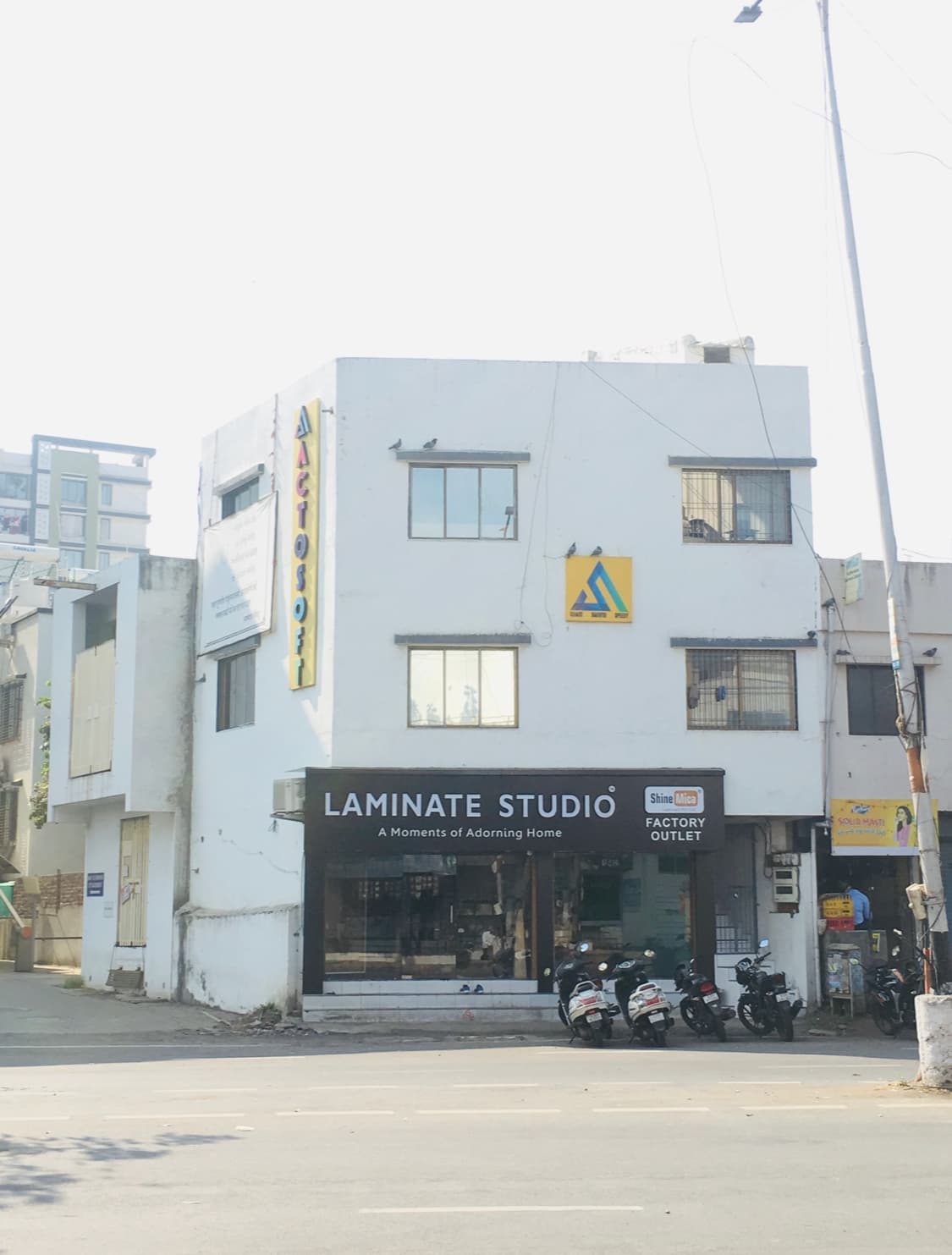 Laminate Studio