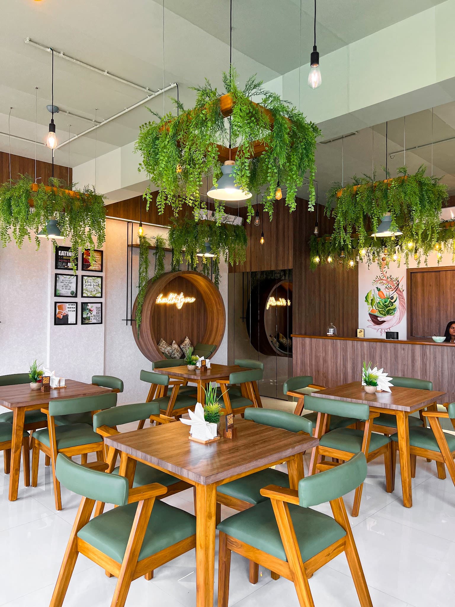 Leaf & Lean - Health food restaurant