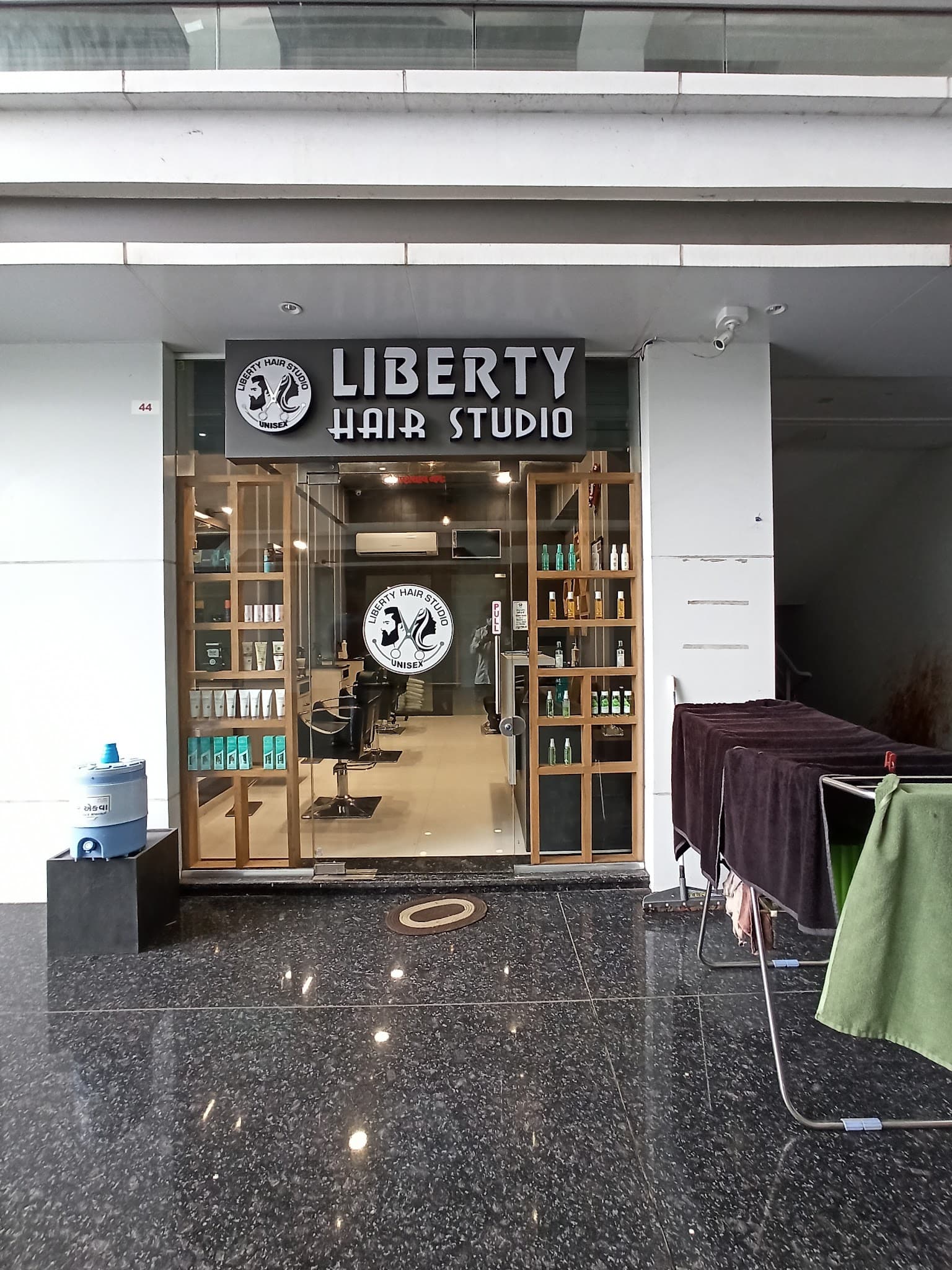 LIBERTY HAIR STUDIO