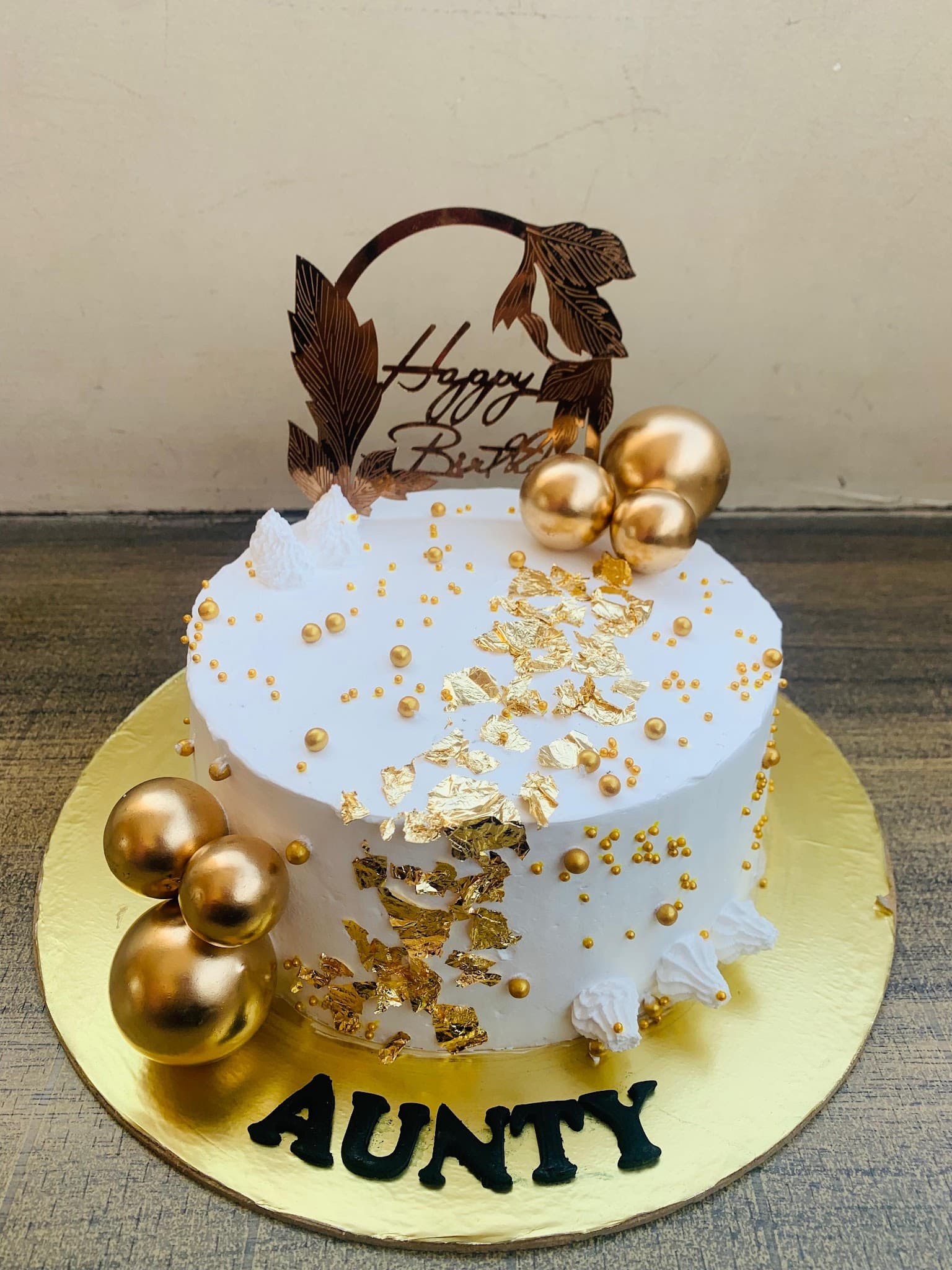 Love The Cake | cake design | cake photo | cake shop surat | cake aesthetic |