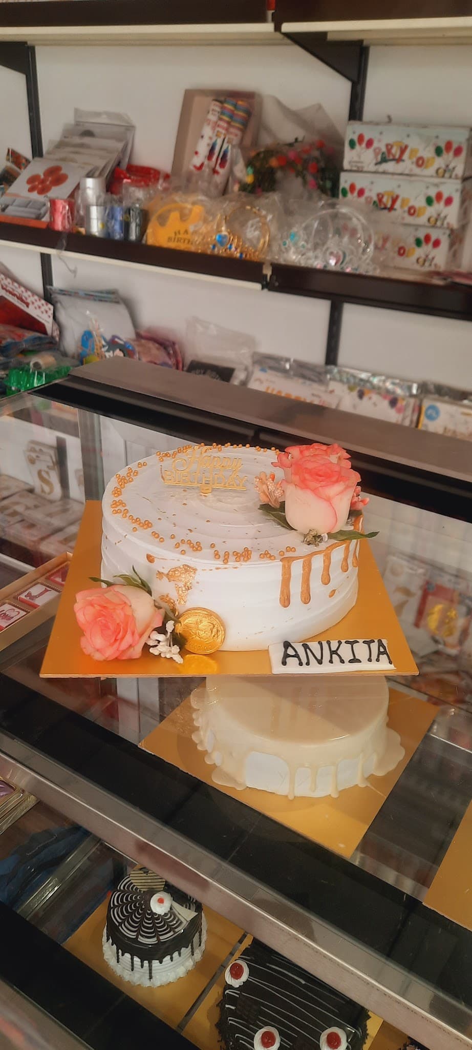 Mantraras Live Cake