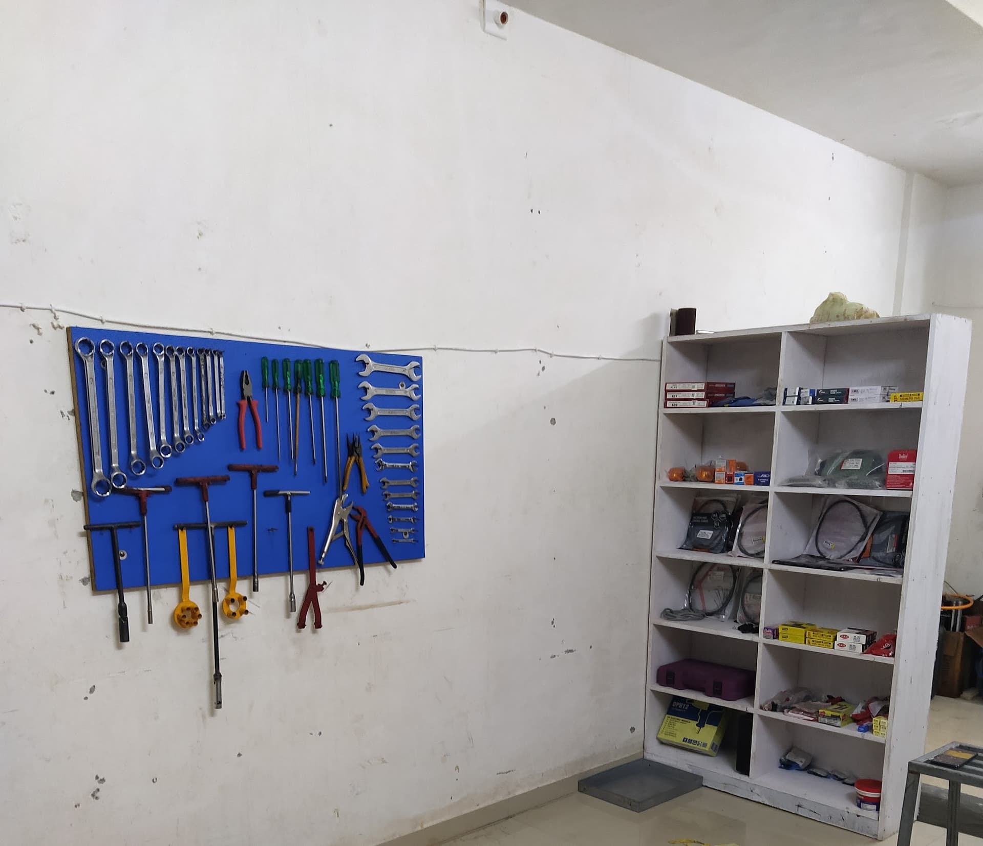 MD AUTO GARAGE AND SERVICE