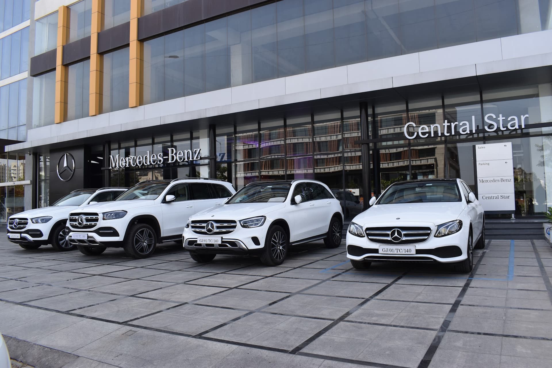 Mercedes-Benz Showroom | Central Star