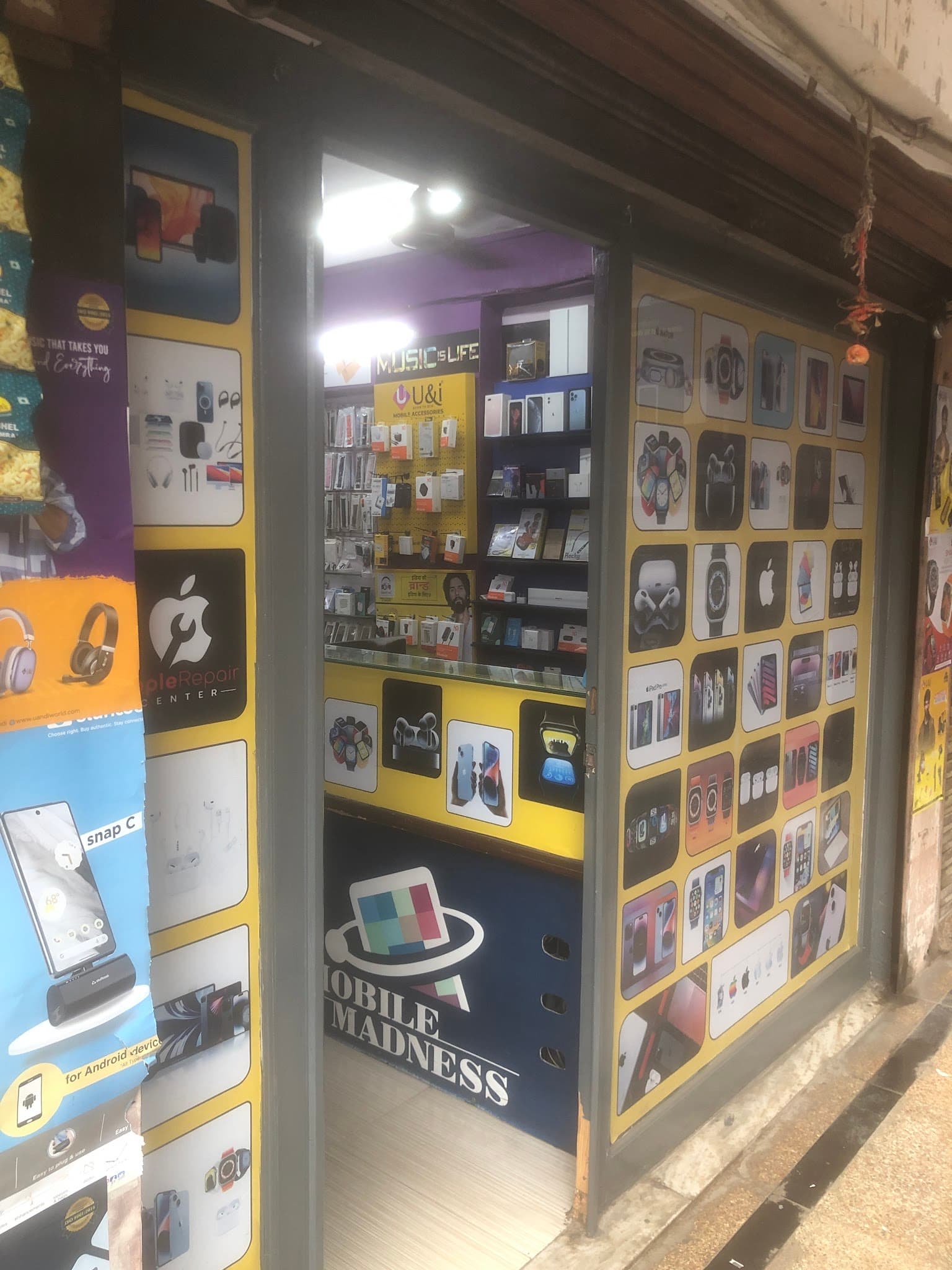 MobileMadnessiPhone One Stop Solution