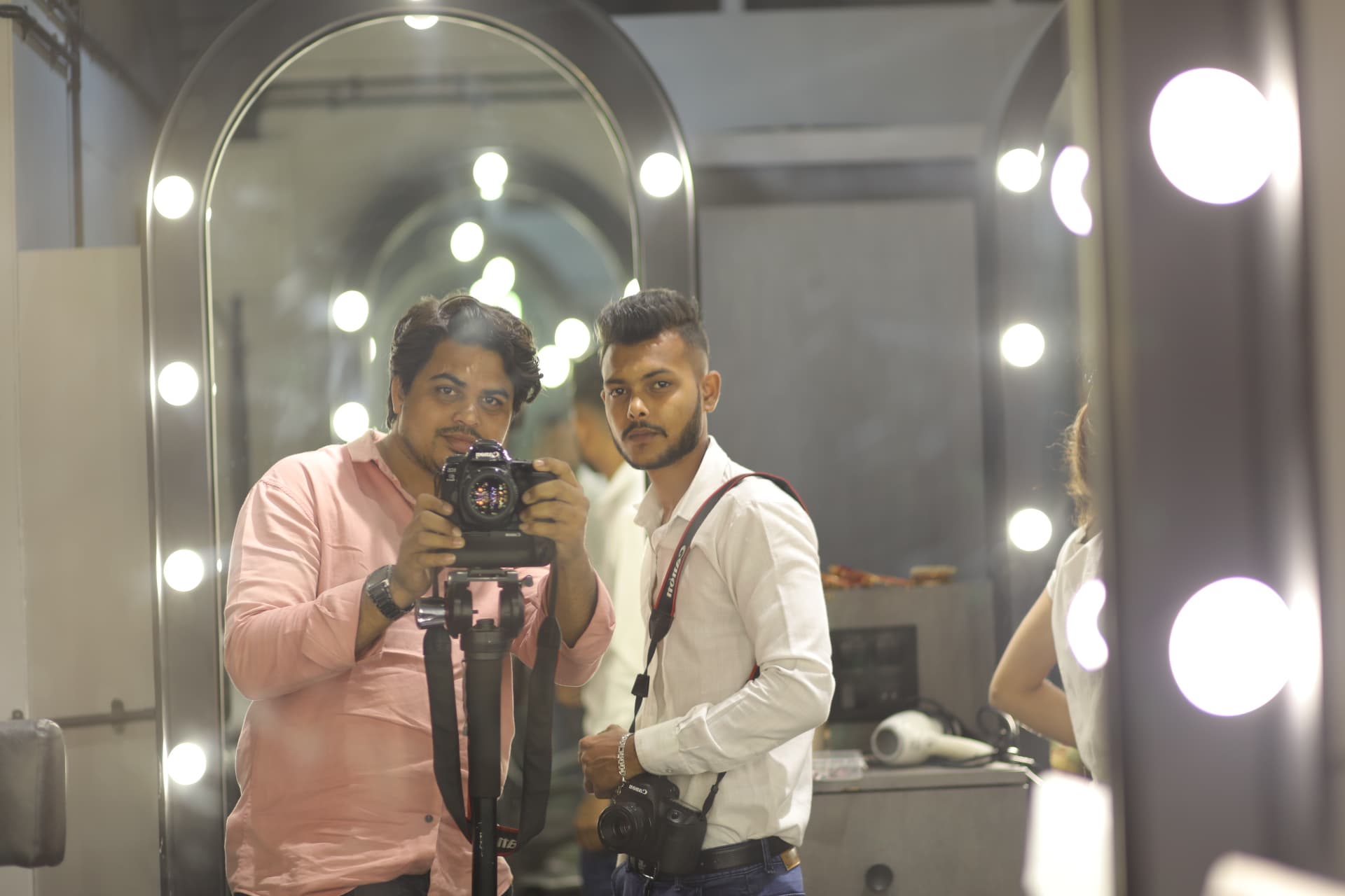 Naaz HD Video & Photo