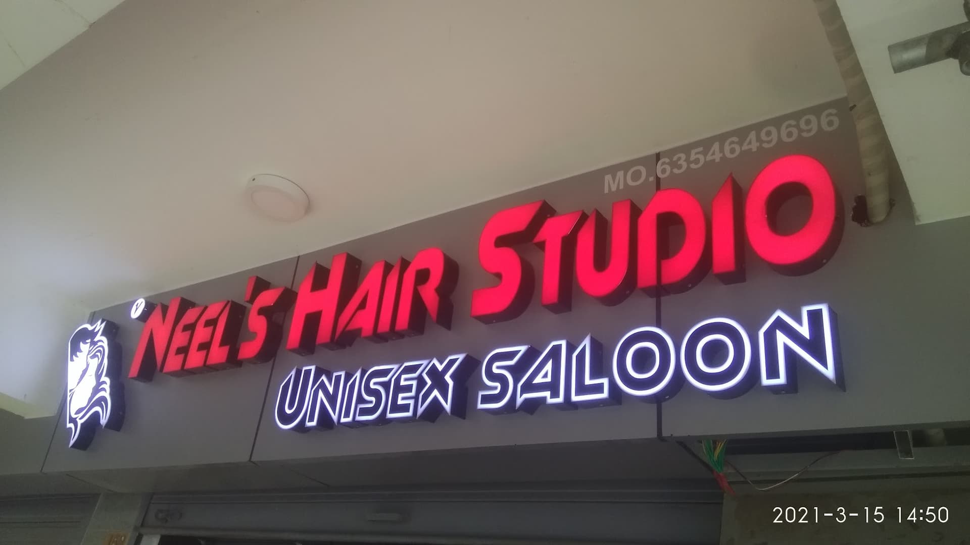 Neel's Hair Studio Unisex Saloon